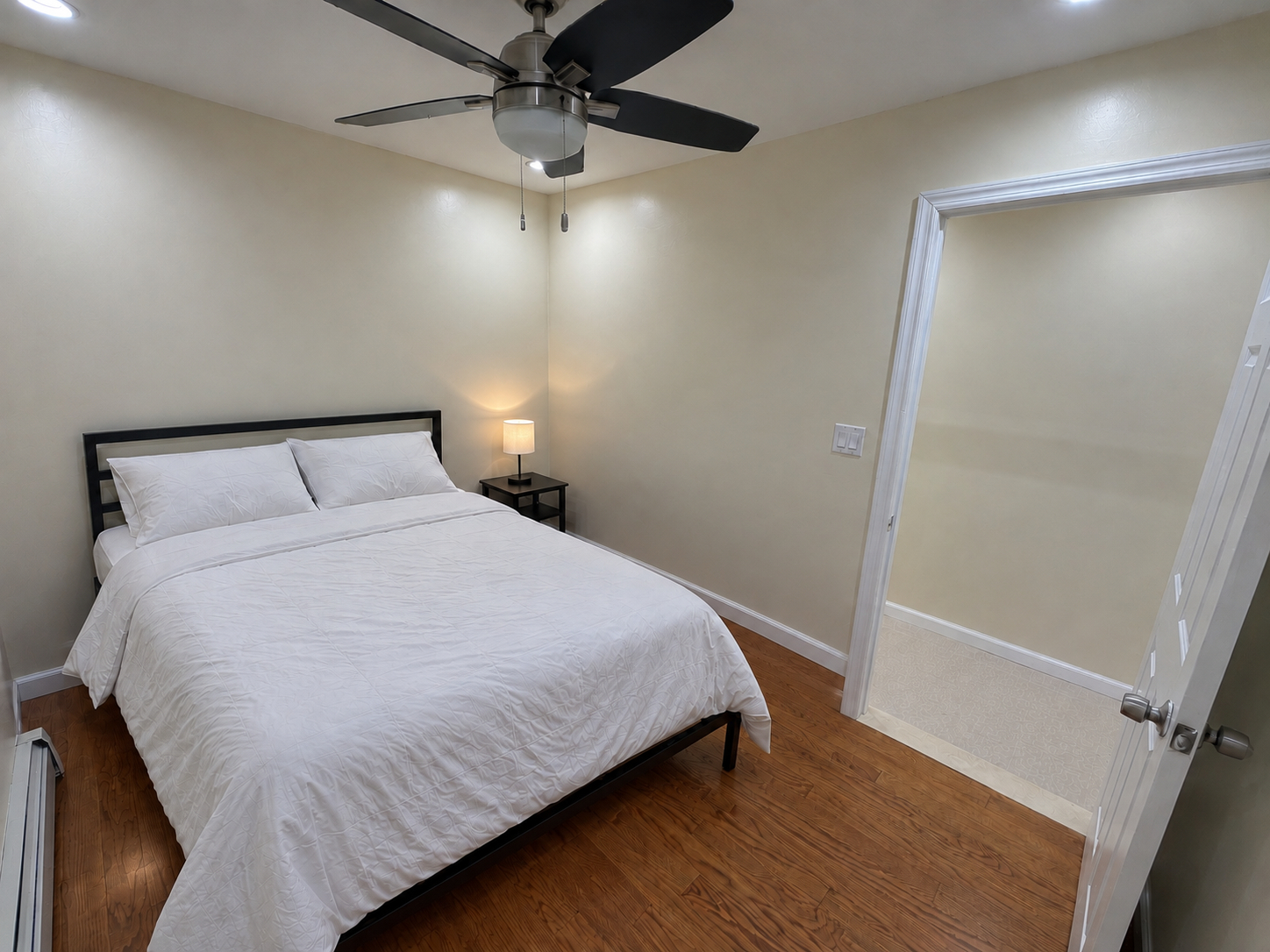 Modern, Fully Furnished, & Newly Renovated - 2BR/1BA - Photo 7