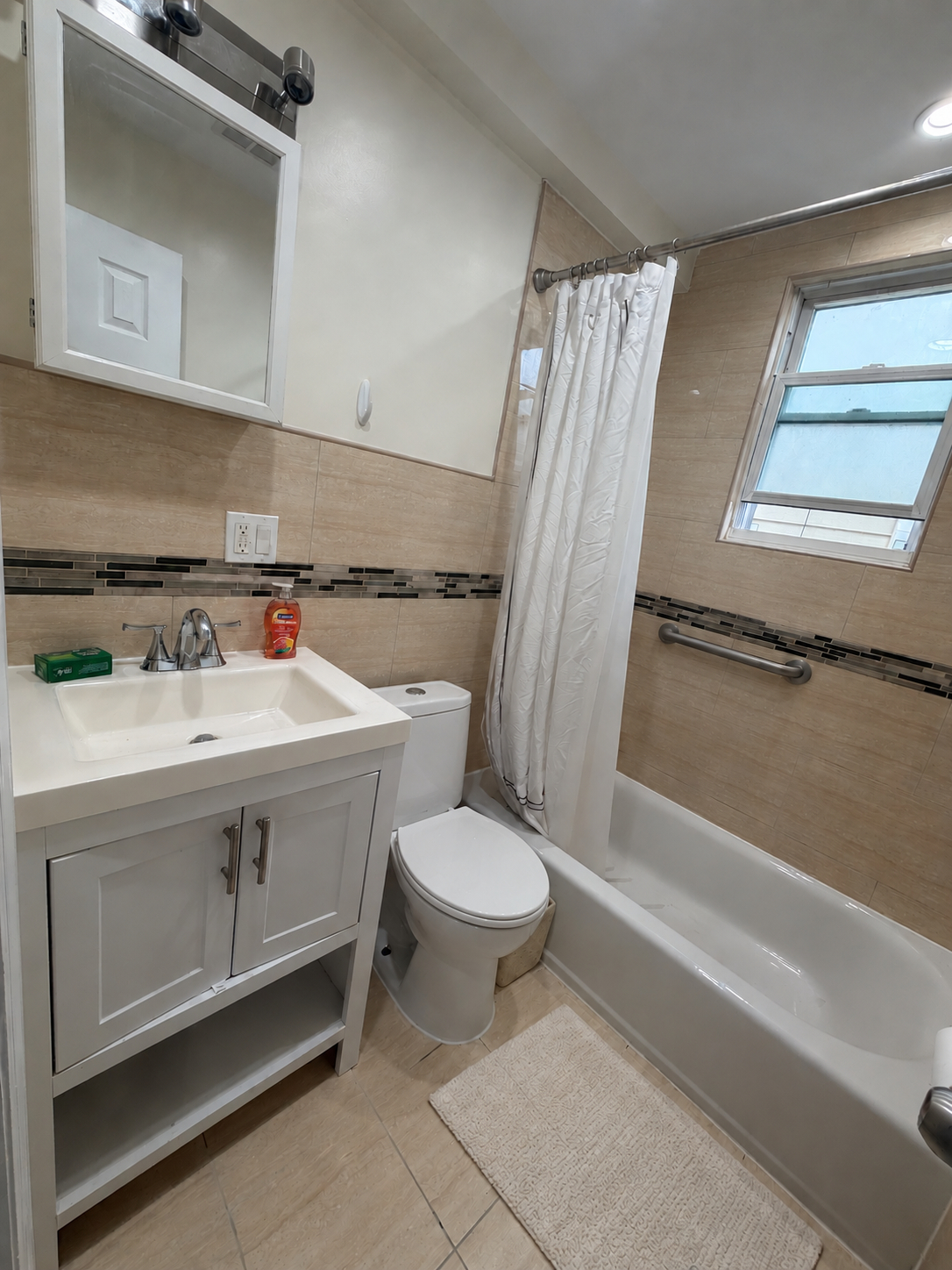 Modern, Fully Furnished, & Newly Renovated - 2BR/1BA - Photo 6