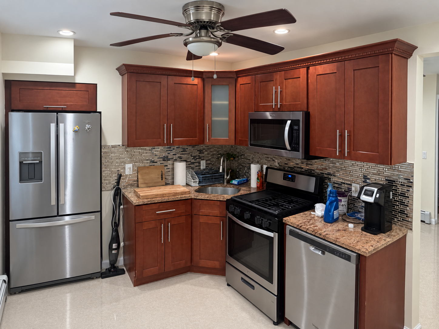 Modern, Fully Furnished, & Newly Renovated - 2BR/1BA - Photo 1