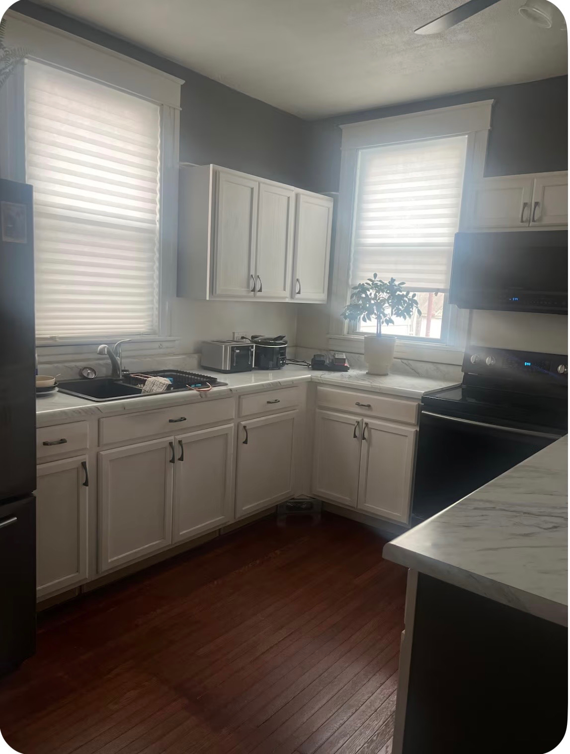 Fully Furnished Private Rooms - Utilities & WiFi Included - Photo 3