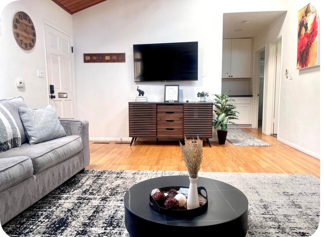 Spacious Point Loma Hideaway - Photo 3