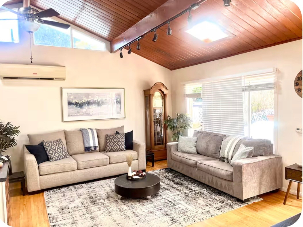Spacious Point Loma Hideaway - Photo 2