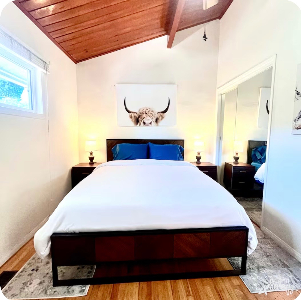 Spacious Point Loma Hideaway - Photo 5