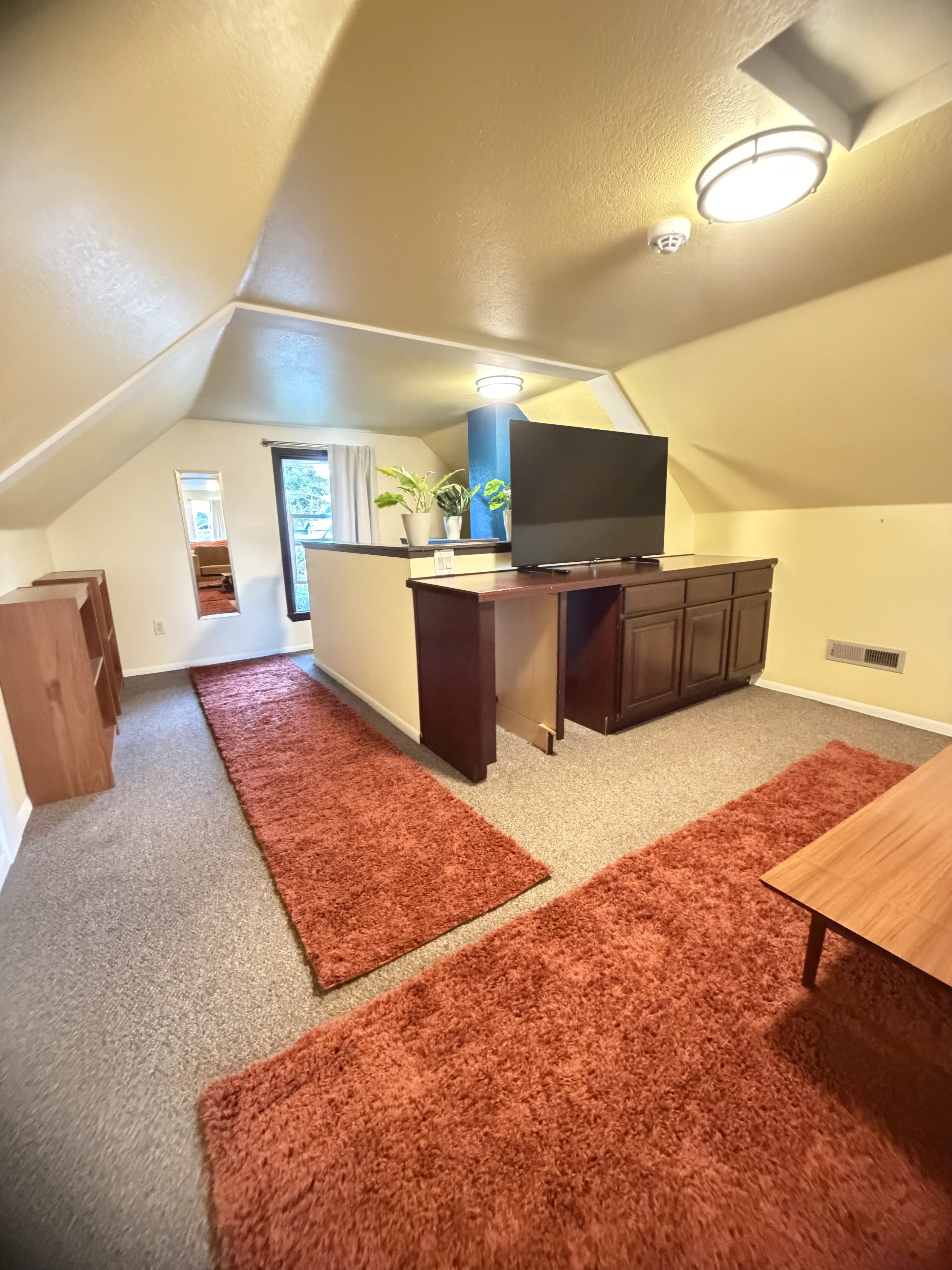 3 bedroom house in downtown Bend - Photo 6