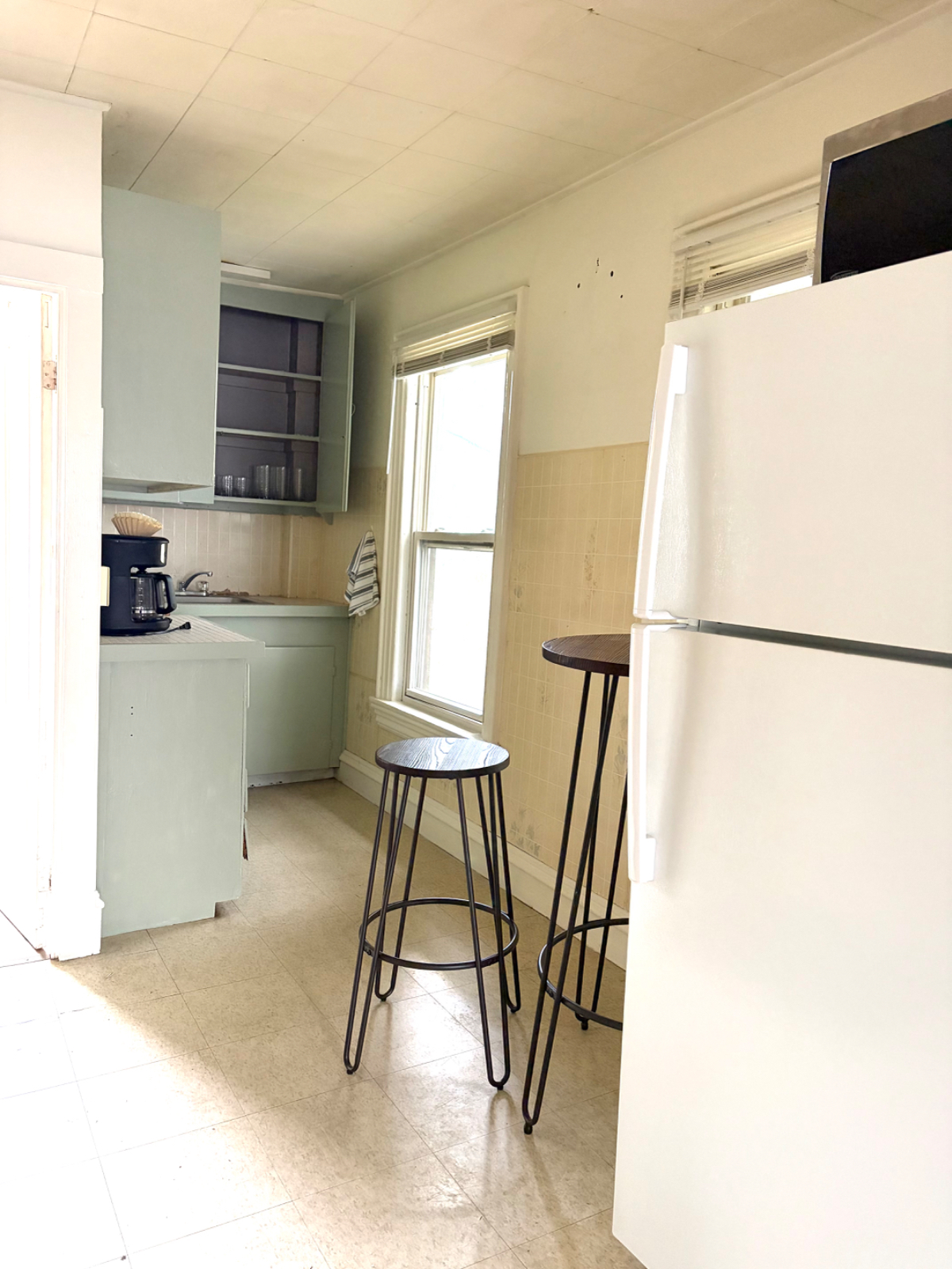 1BR Apartment With Private Bathroom And Off Street Parking-Furnished-1 mile to UVMC - Photo 3