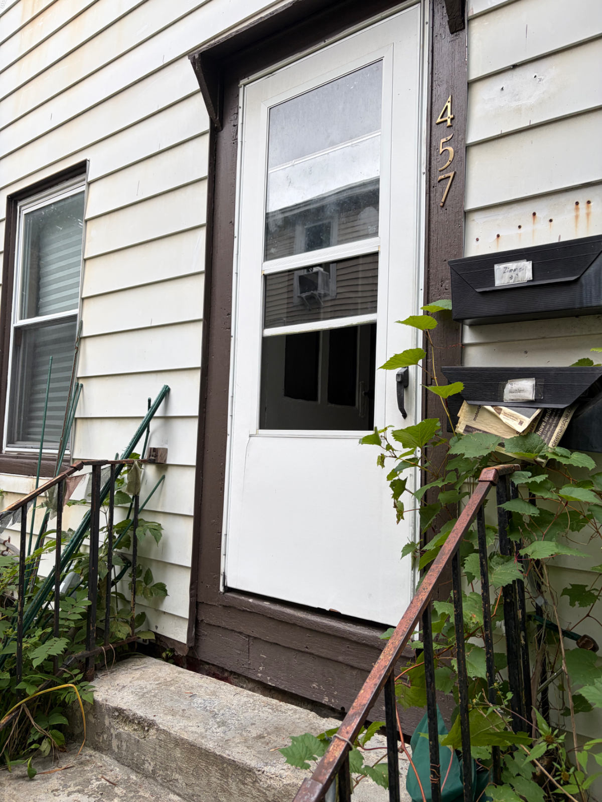 1BR Apartment With Private Bathroom And Off Street Parking-Furnished-1 mile to UVMC - Photo 7