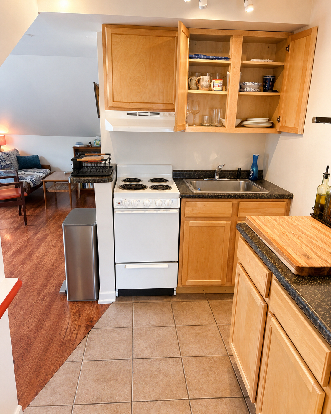 Burlington: Lovely Furnished one bedroom apt. - Photo 8