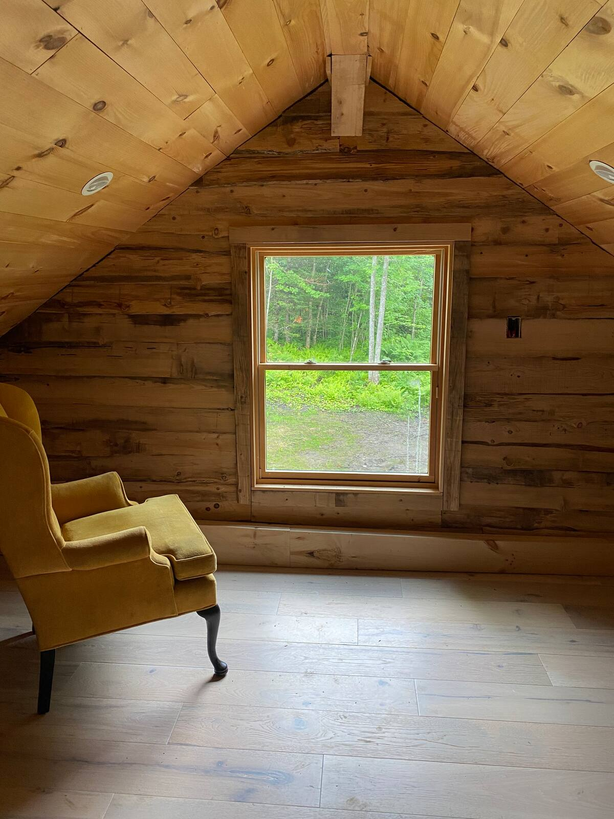 Cozy Woodland Cabin With Loft, Kingdom Trails Access And Pickleball Court - Photo 6