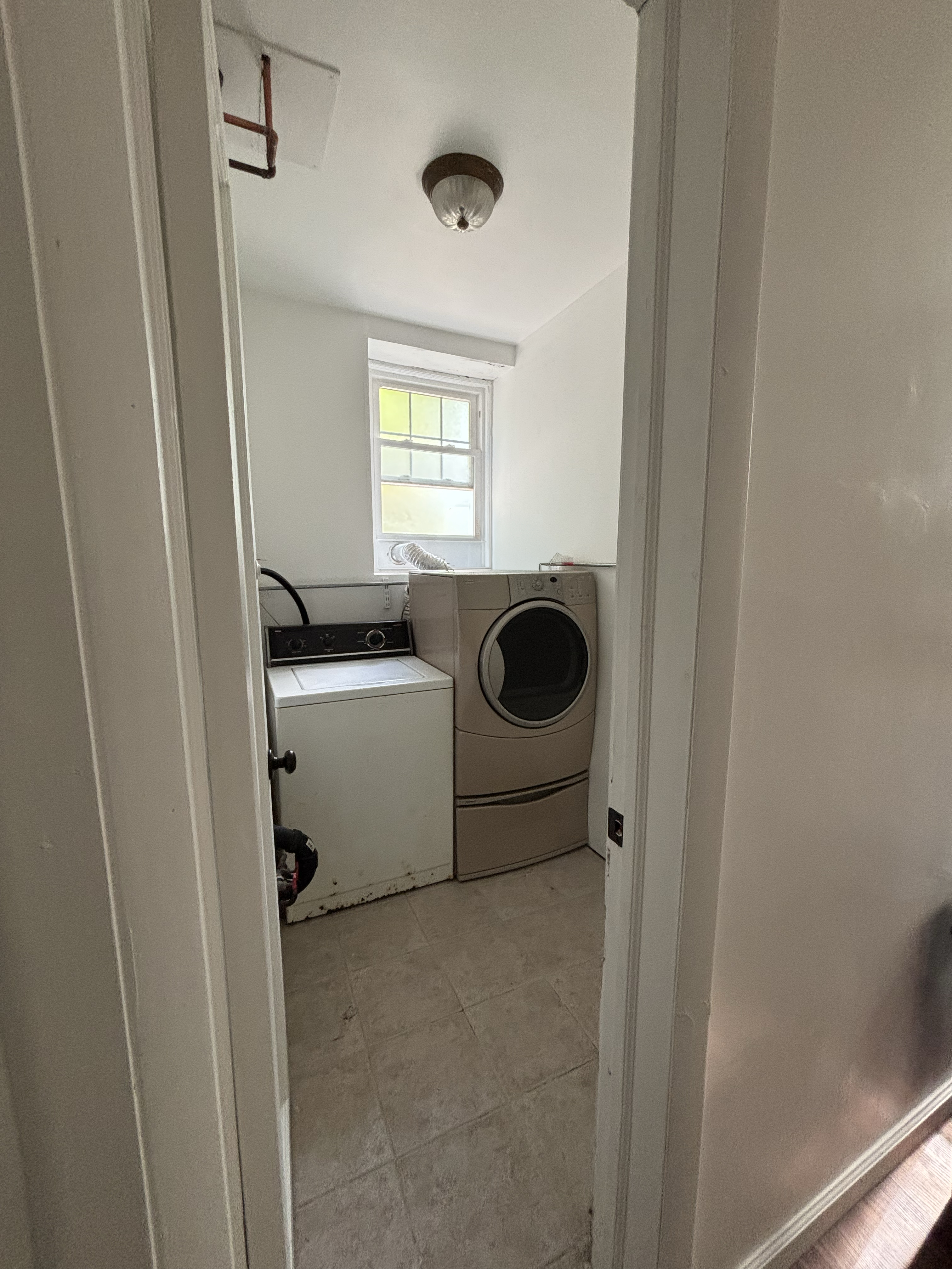 The Stonehouse Garden-level apartment - Photo 10
