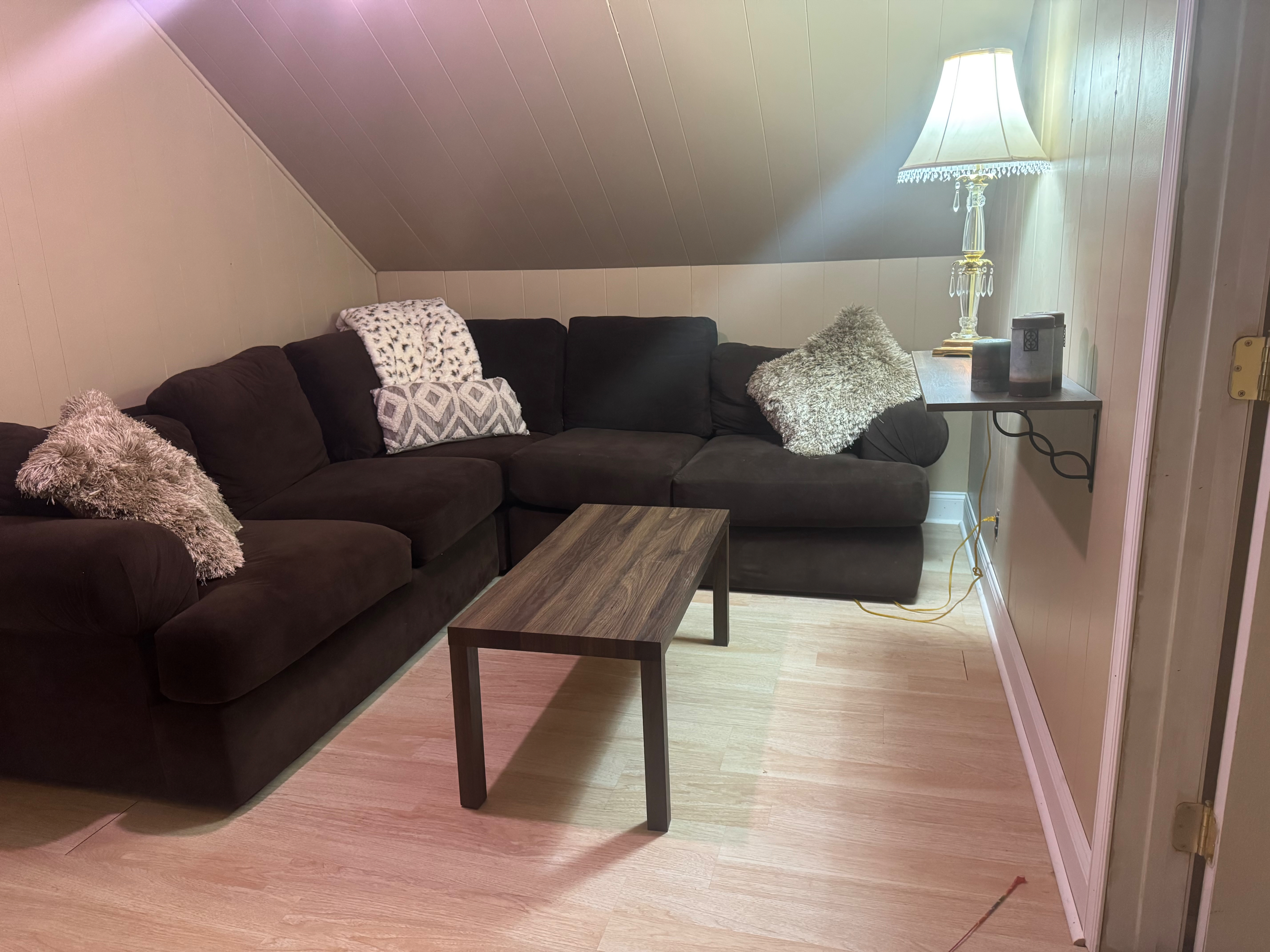 Charming 1 bedroom apartment in a quiet wonderful East Utica neighborhood! - Photo 6