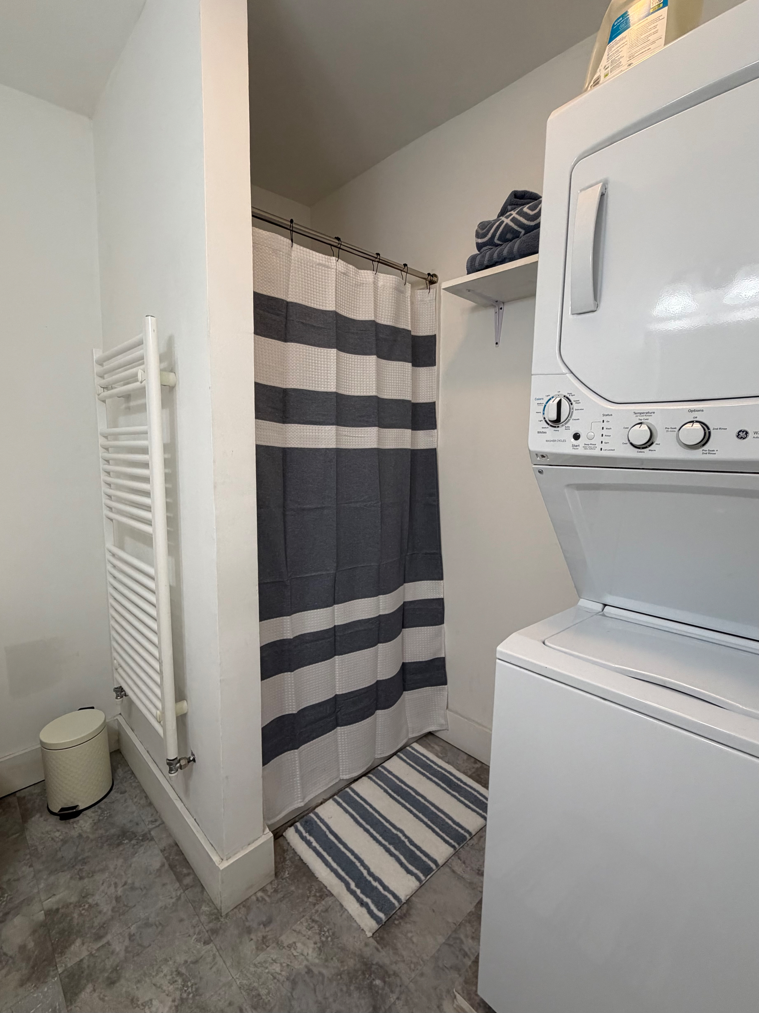 Fully furnished one bedroom loft - Photo 7