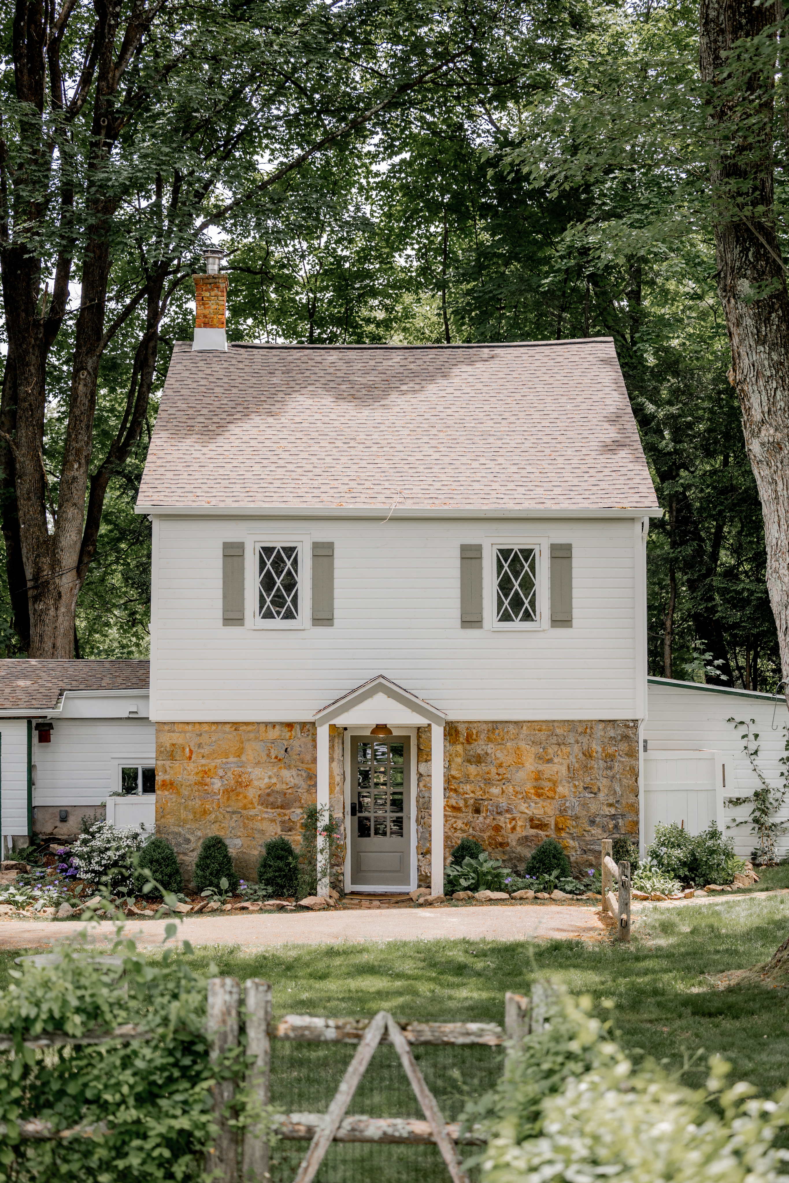 Fully Furnished 3BR/2 Bath Hudson Valley Cottage, 1-5 month rental - Photo 1