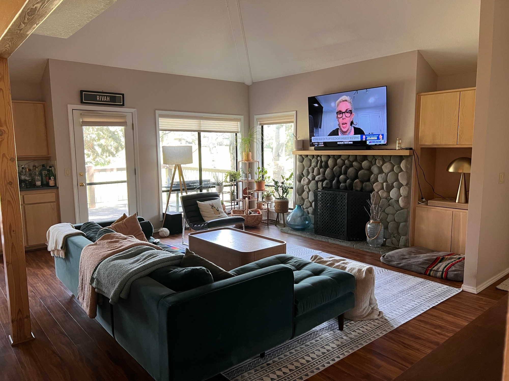 Charming NW Bend Duplex Overlooking River's Edge Golf Course - Photo 2