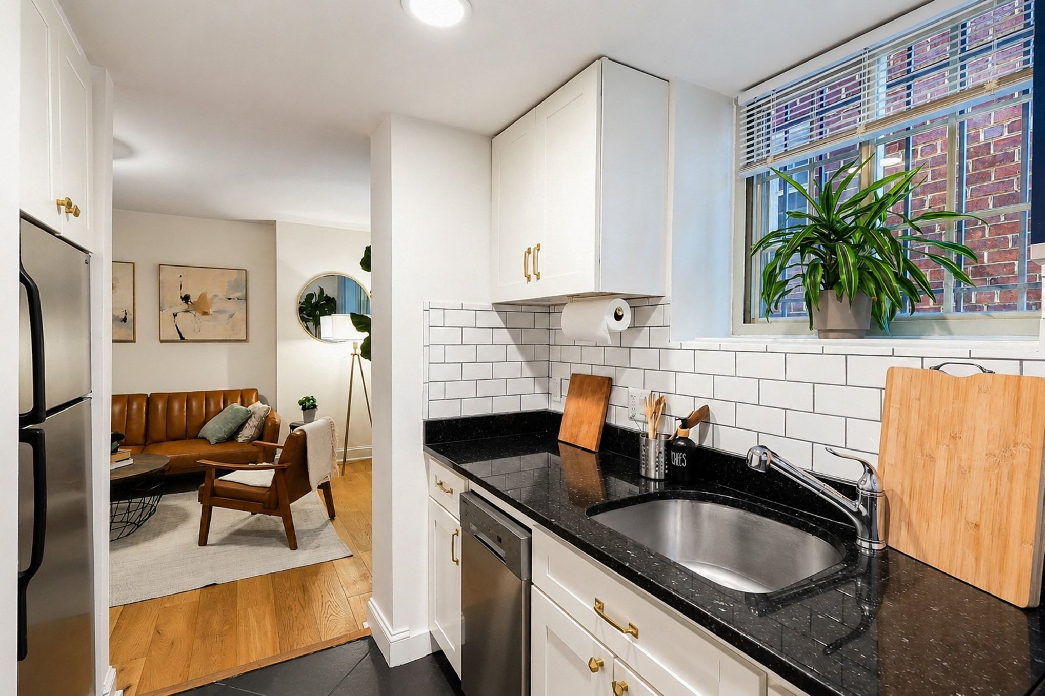 Furnished 2BR Park View Retreat | 2 Metros & Bus | Utilities Included | Near MedStar - Photo 4