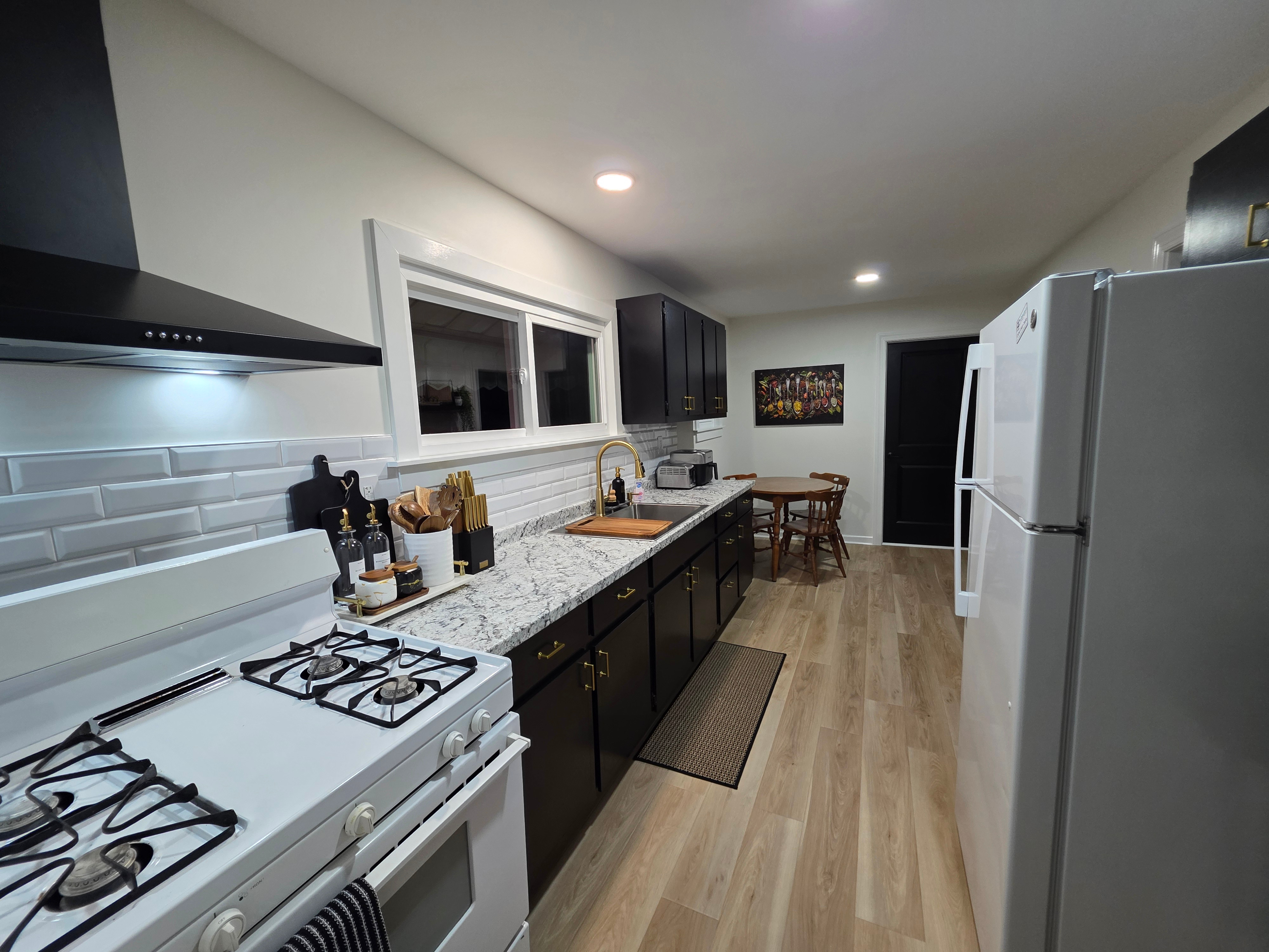 1106 4th Street Apartment - A perfect blend of modern and luxury living - Photo 10