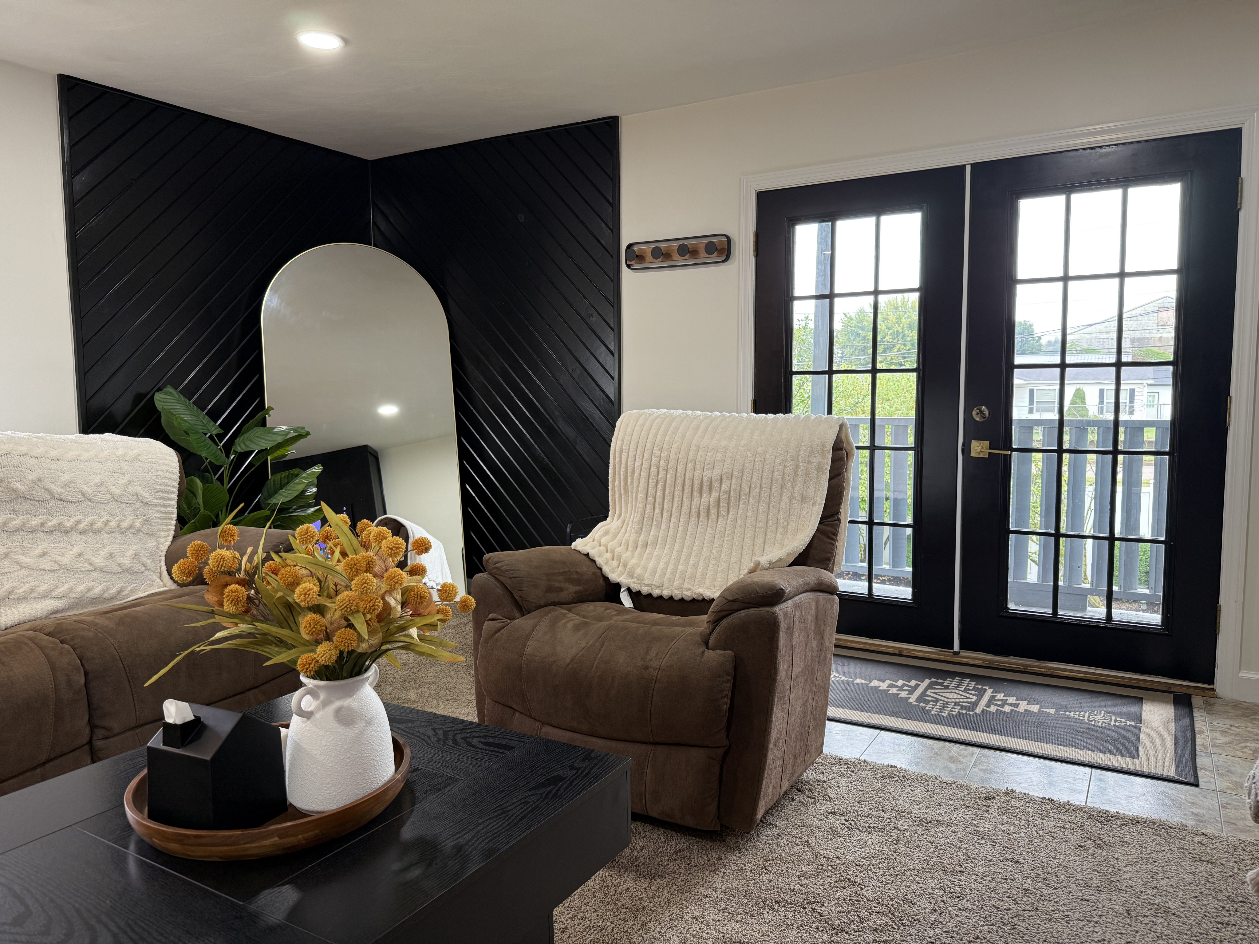 1106 4th Street Apartment - A perfect blend of modern and luxury living - Photo 2
