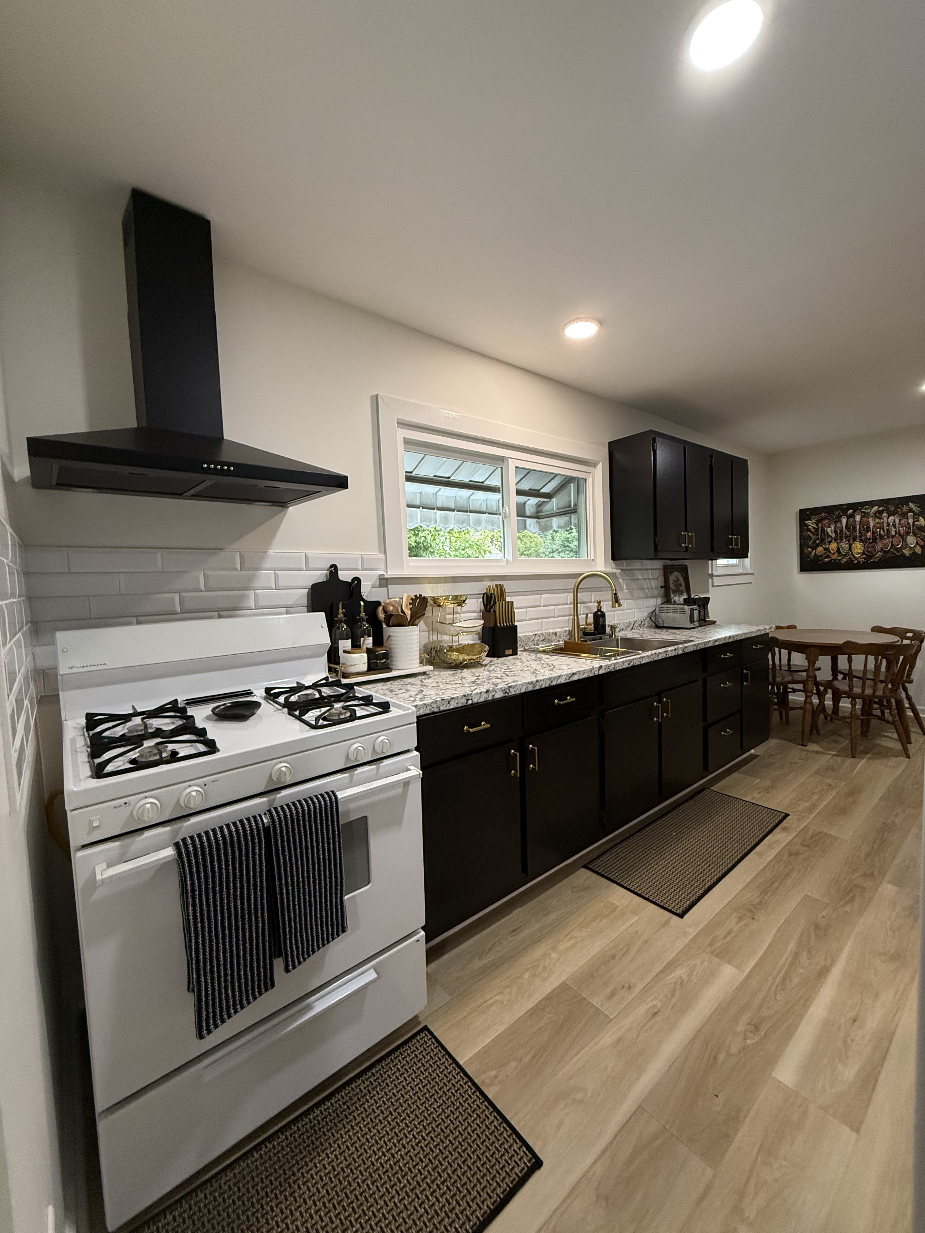 1106 4th Street Apartment - A perfect blend of modern and luxury living - Photo 9