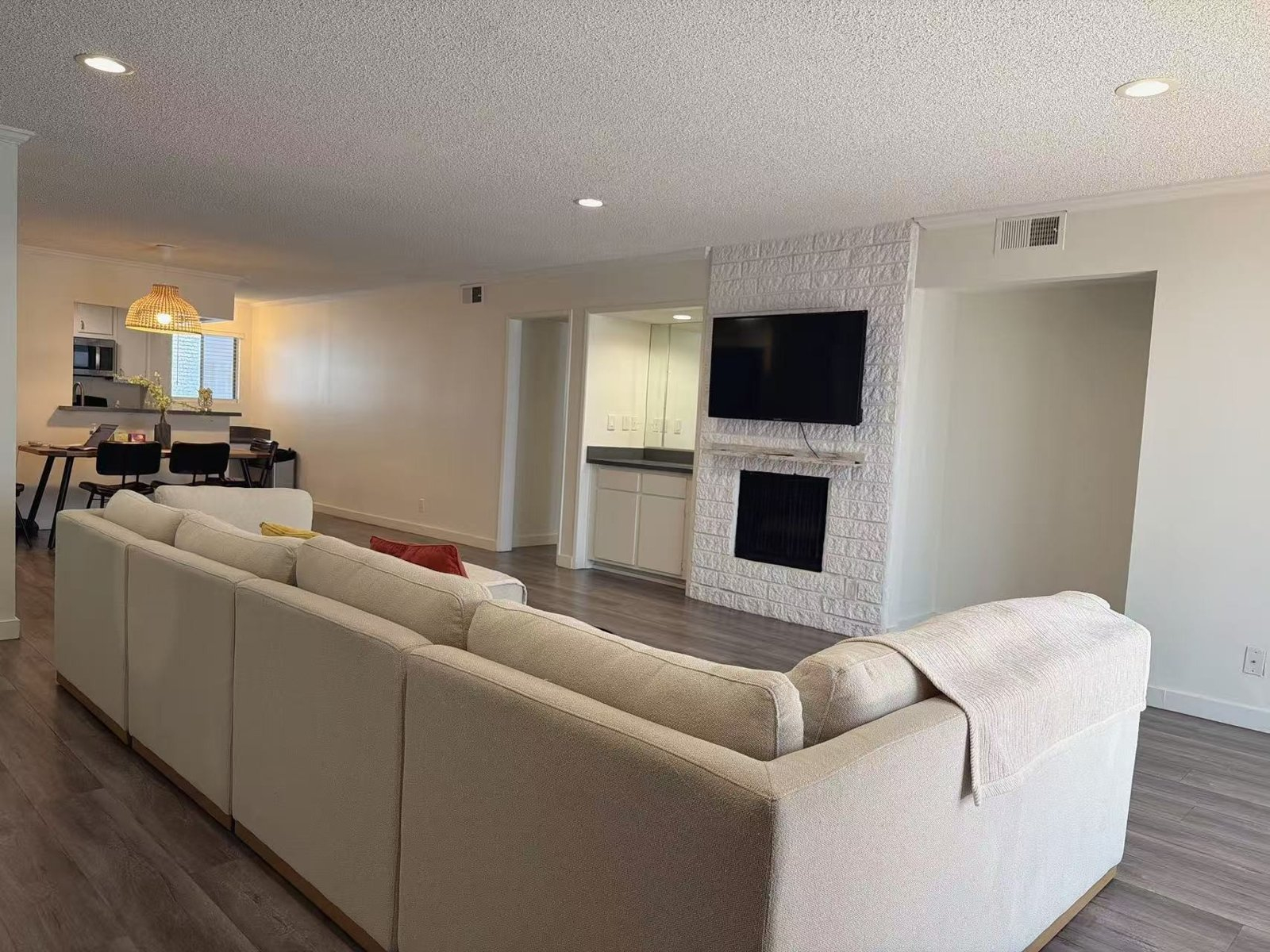 Furnished 2BR/2BA Condo · Bus 17 to UCLA at the Door · In-Unit W/D · Gym & Spa · Pets OK - Photo 2