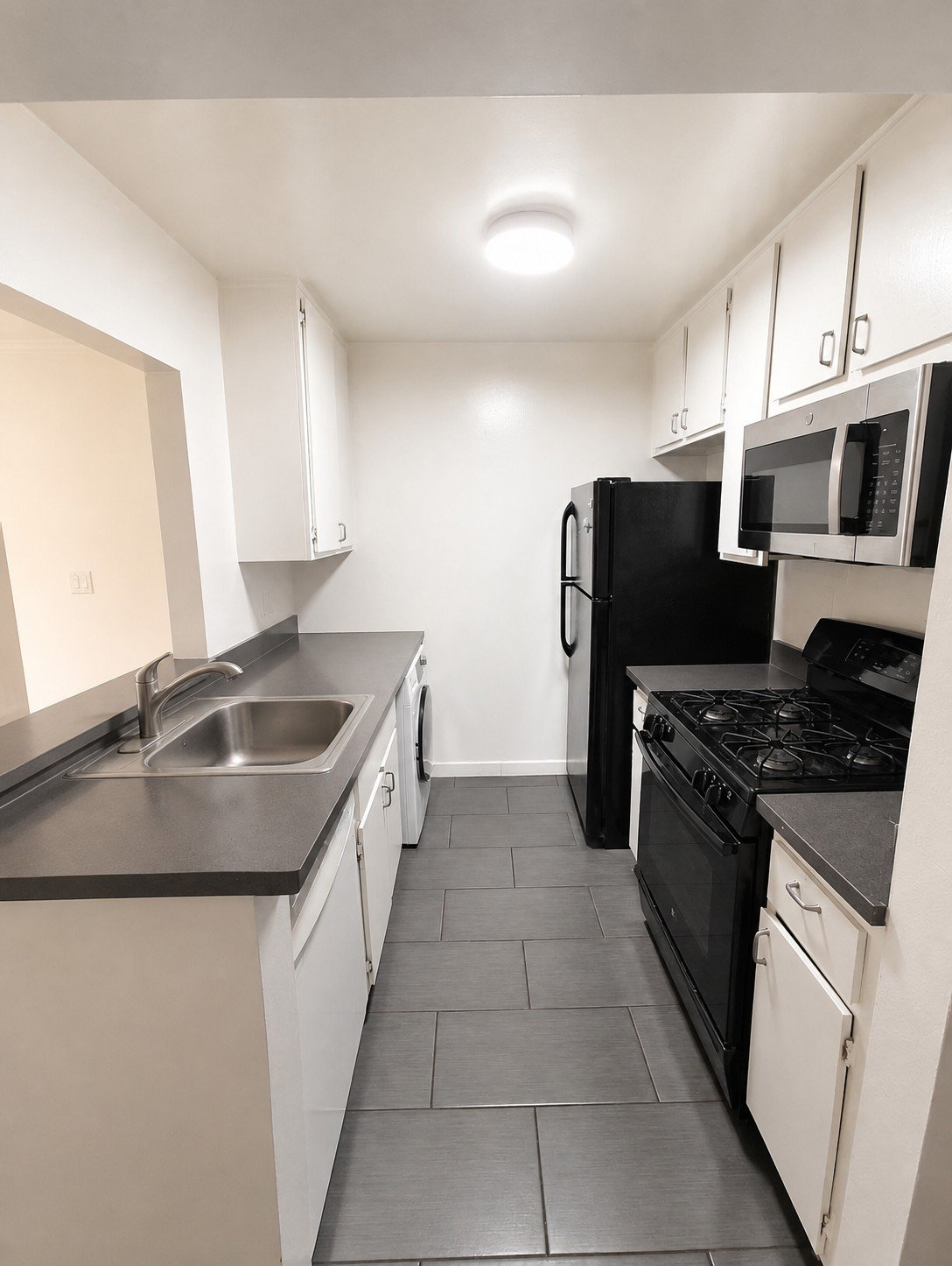Furnished 2BR/2BA Condo · Bus 17 to UCLA at the Door · In-Unit W/D · Gym & Spa · Pets OK - Photo 6