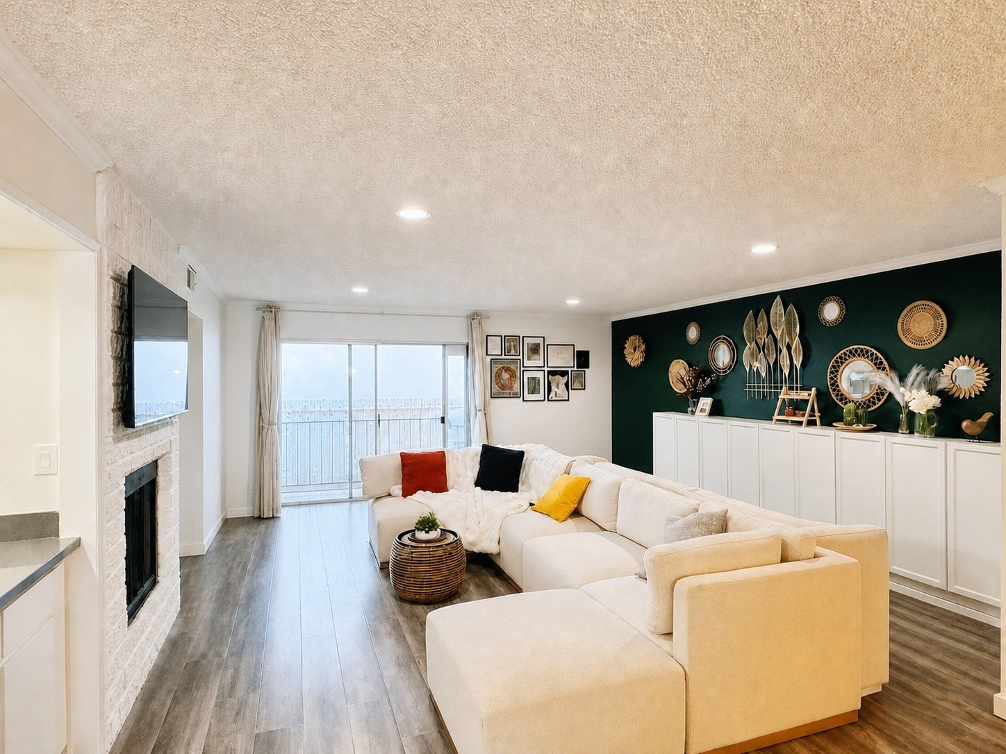 Furnished 2BR/2BA Condo · Bus 17 to UCLA at the Door · In-Unit W/D · Gym & Spa · Pets OK - Photo 1