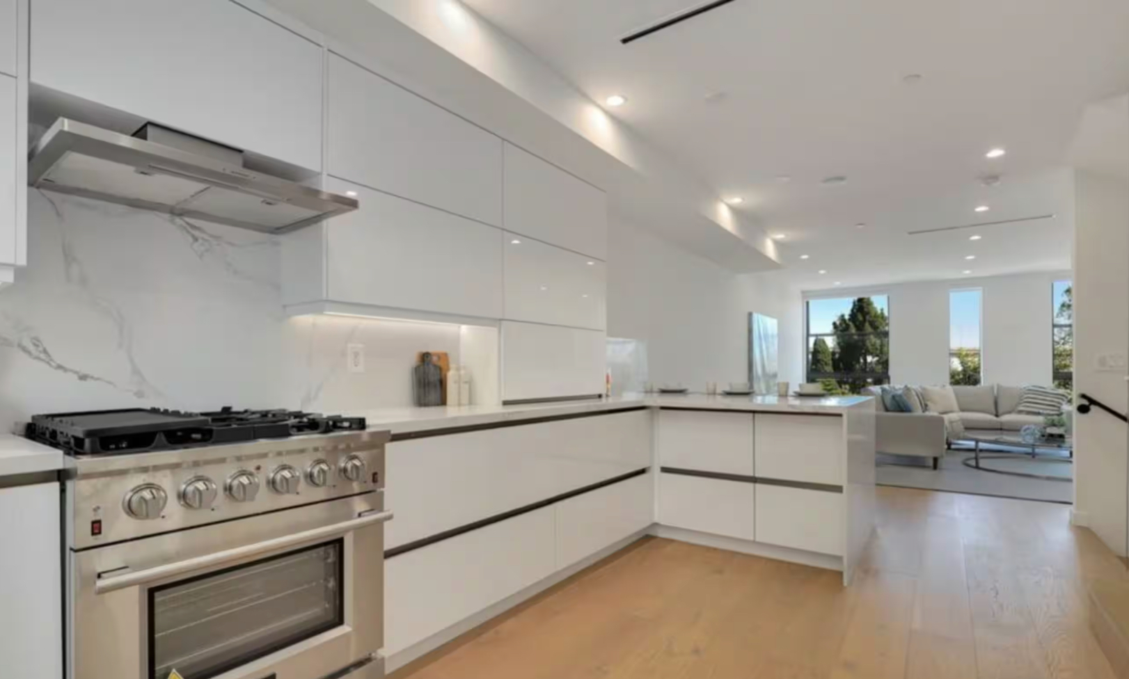 Sawtelle - West Los Angeles Modern Home - Photo 3