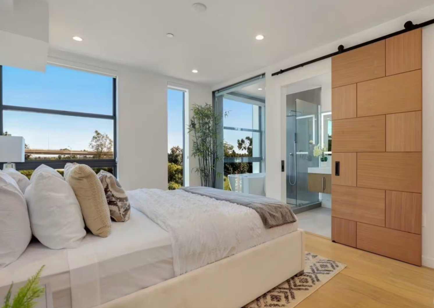 Sawtelle - West Los Angeles Modern Home - Photo 4