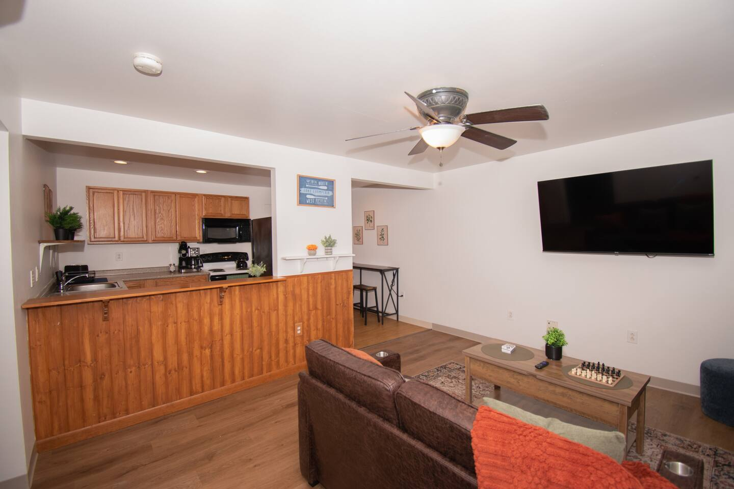 Cozy 1BR Near Lake Champlain - All Utilities Included - Photo 11