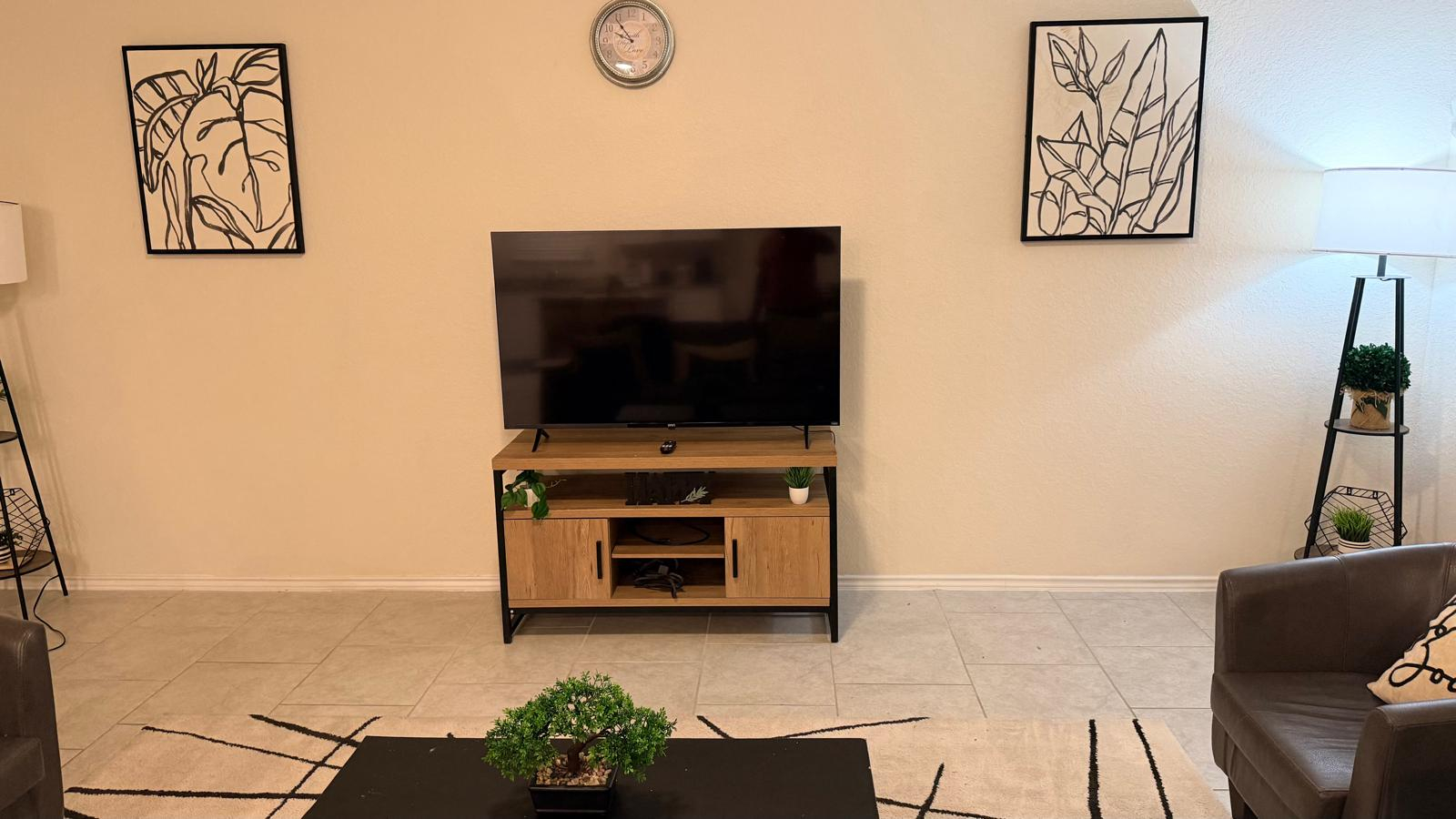 Move-in Ready  3 Beds,  2 Baths Home in a Prime Location - Photo 11
