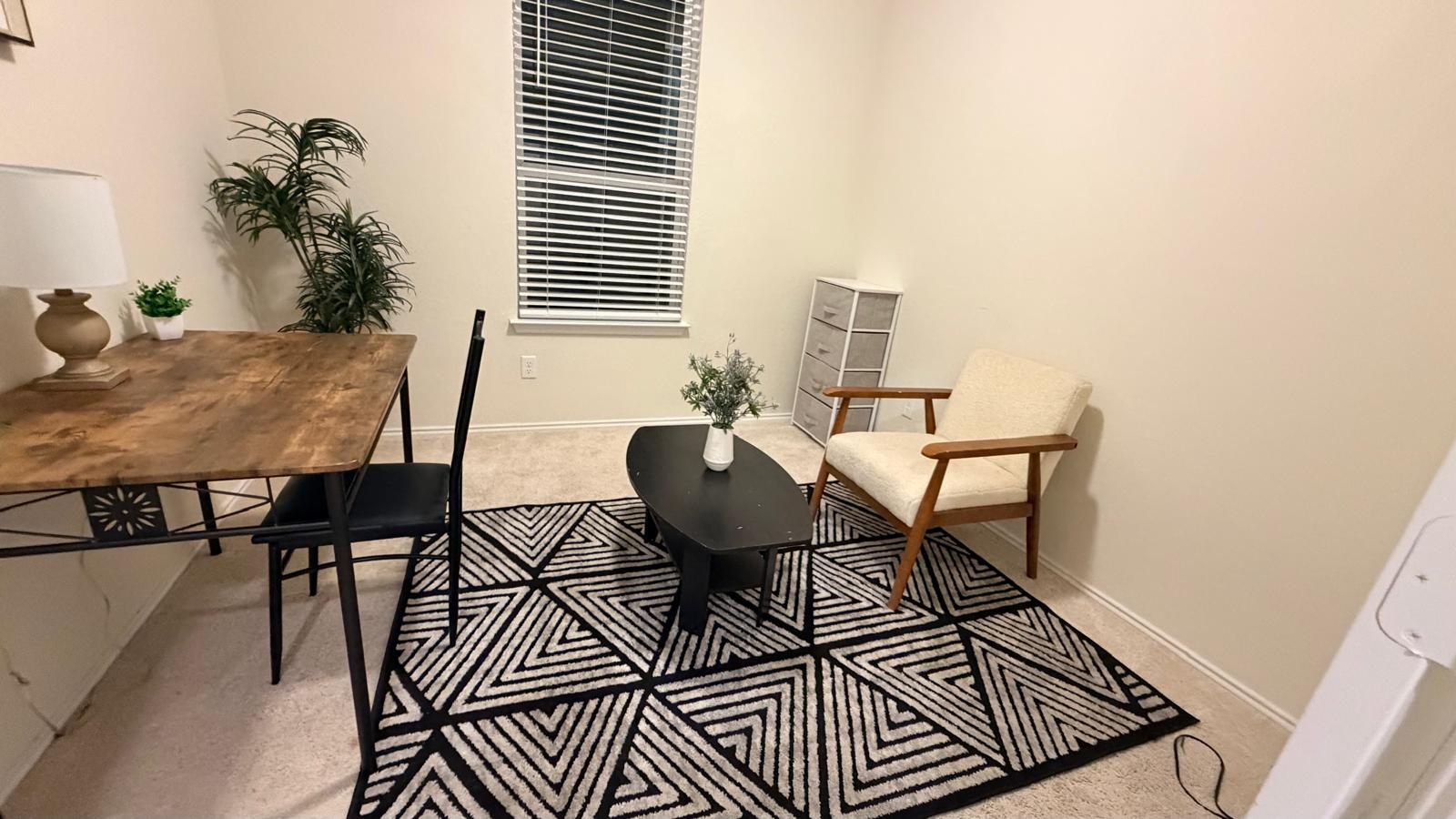 Move-in Ready 3 Beds, 2 Baths Home in a Prime Location - Photo 4