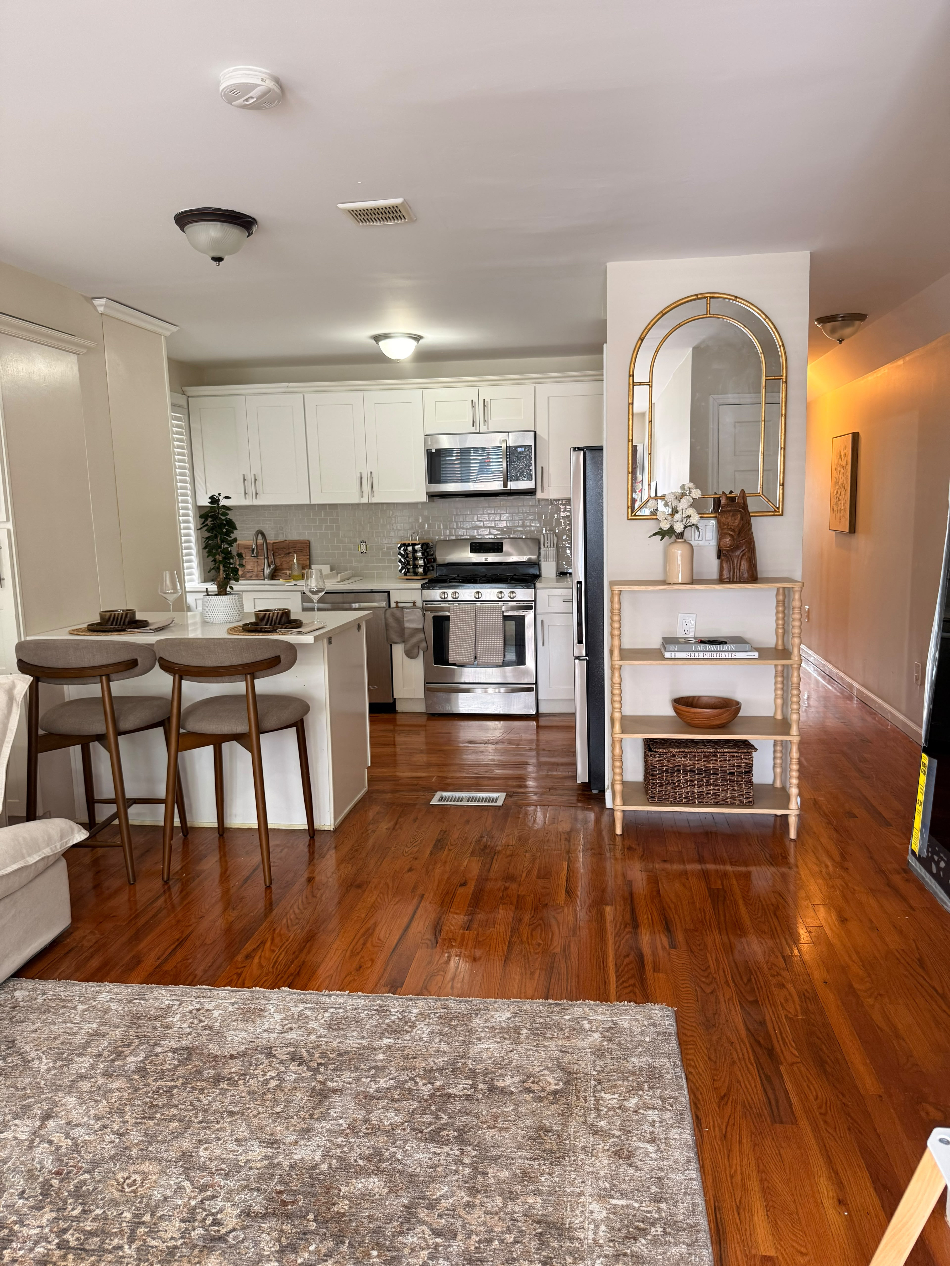 Move-In Ready 2BR/2BA Near Bronx Hospitals - Quiet Block, Parking, Flexible 30+ Day Stays - Photo 2