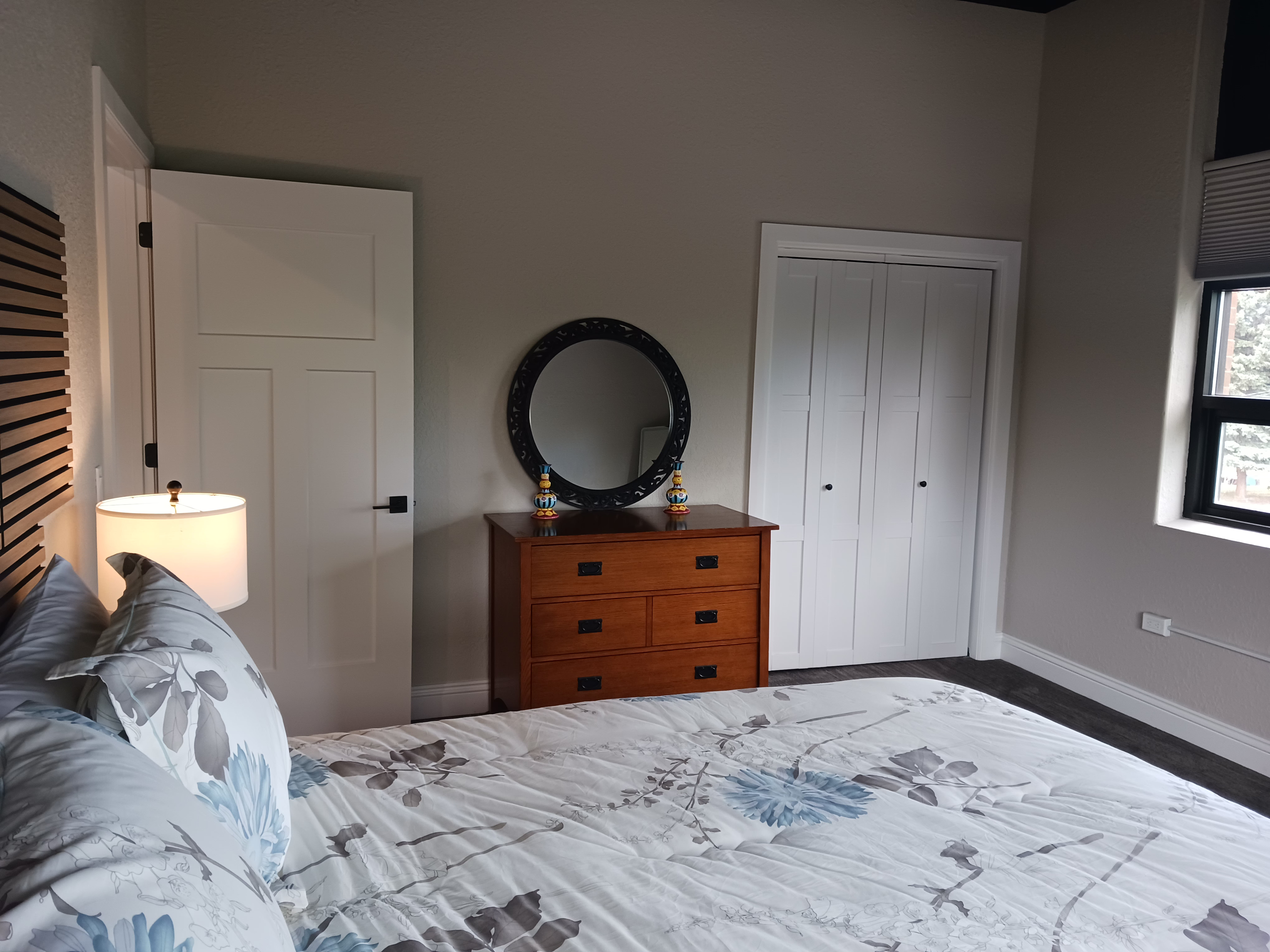 Renovated Turn of the Century Two-story Grade School | Top-Floor 2BR 1BR Unit | 24-Hour On-Site Gym  - Photo 8
