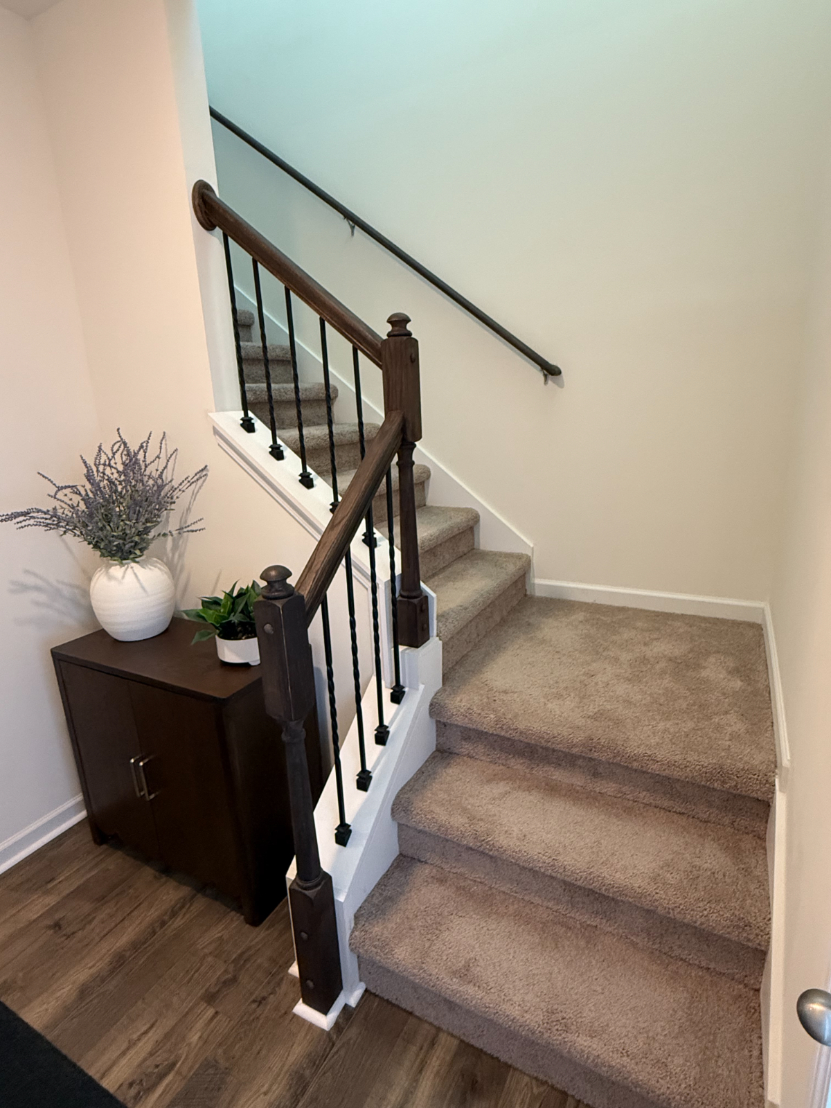 Furnished 3-Bedroom Townhome with Garage and Home Office - Photo 11