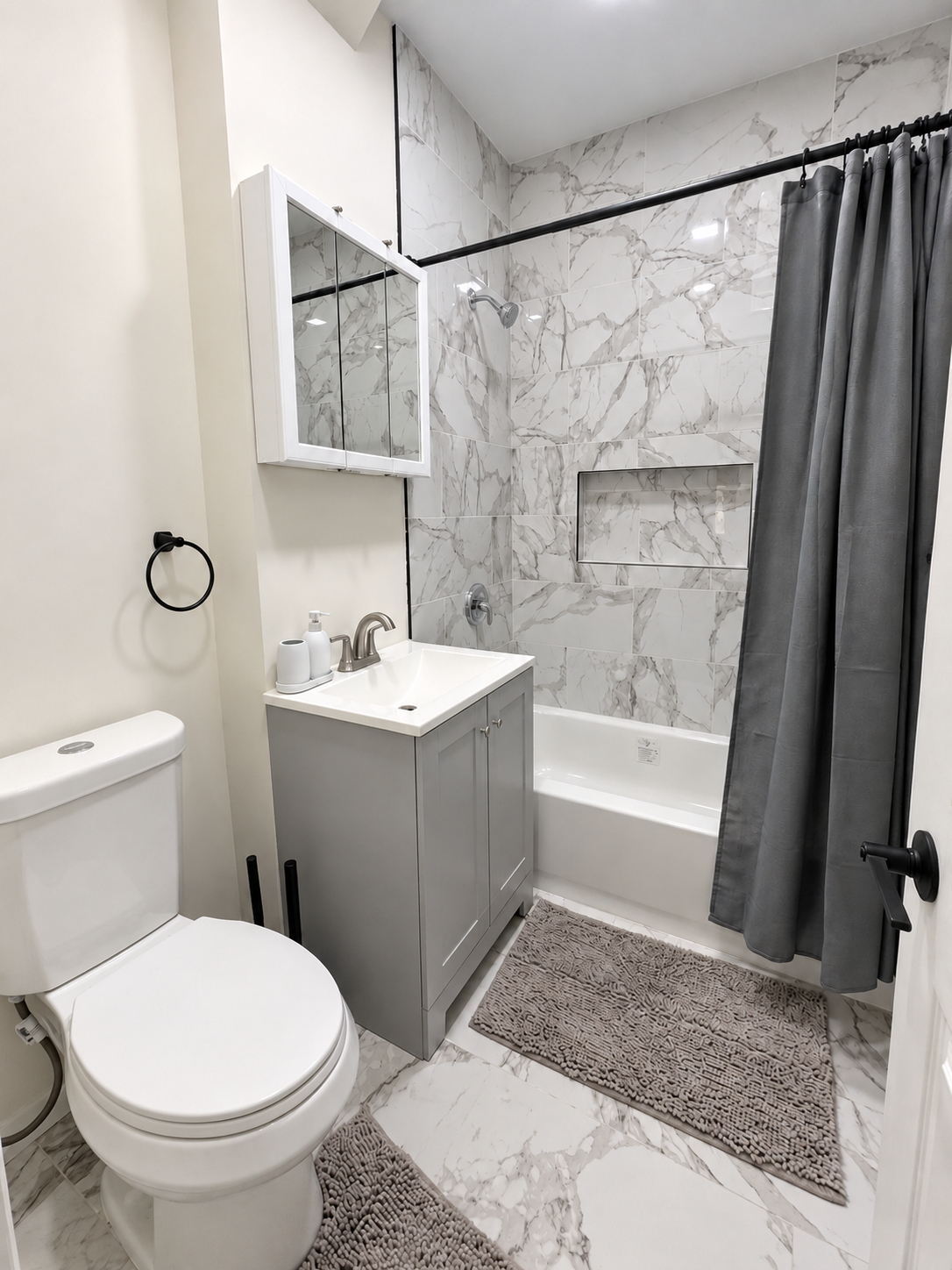 Move-In Ready Room for Traveling Professionals - Photo 4