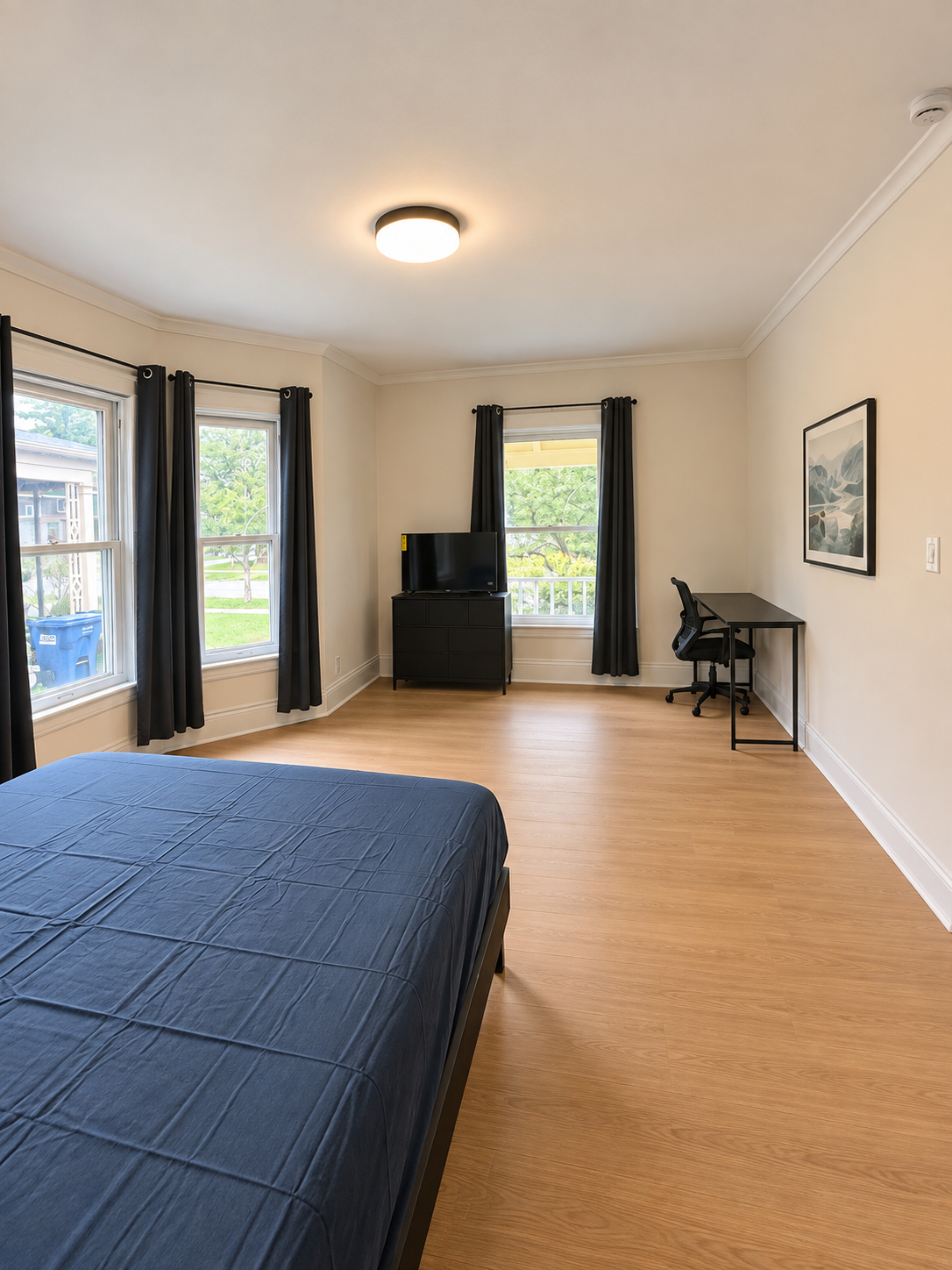 Move-In Ready Room for Traveling Professionals - Photo 5