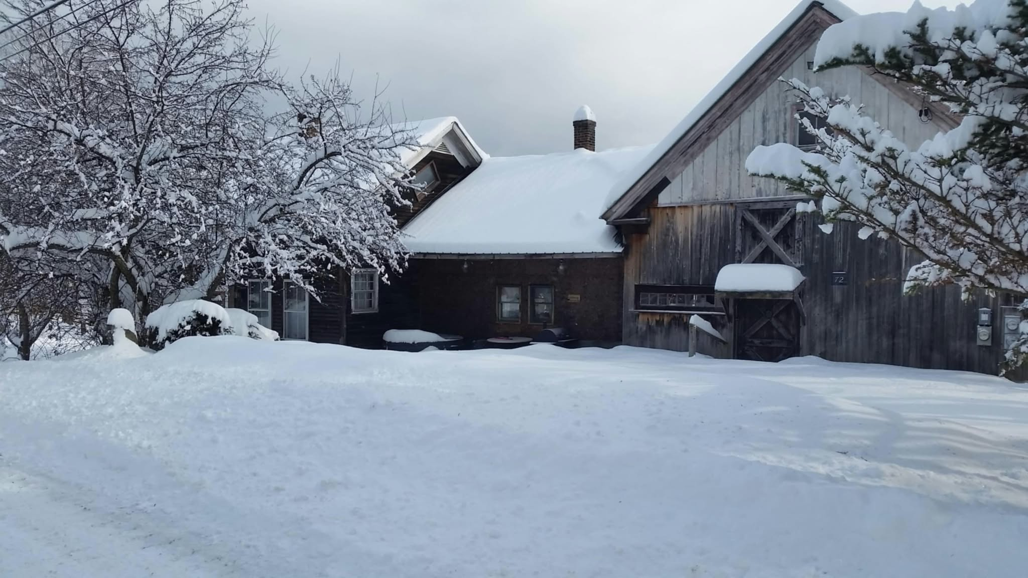 Funky farmhouse in Jamaica VT - Photo 8