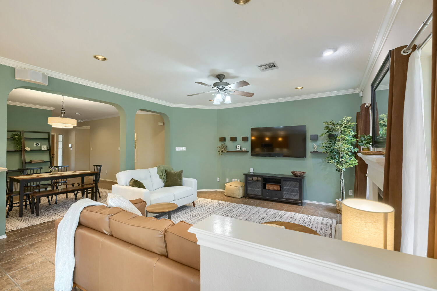 TCH - Spacious 3 bed/2 bath in Austin with Yard - Photo 5