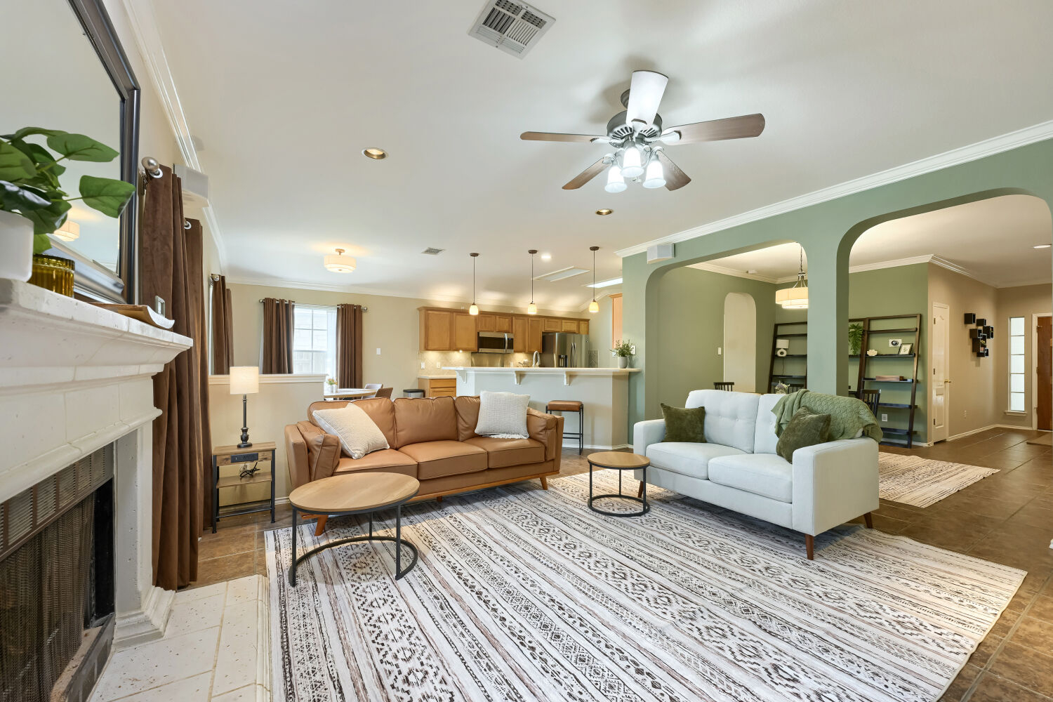 TCH - Spacious 3 bed/2 bath in Austin with Yard - Photo 2