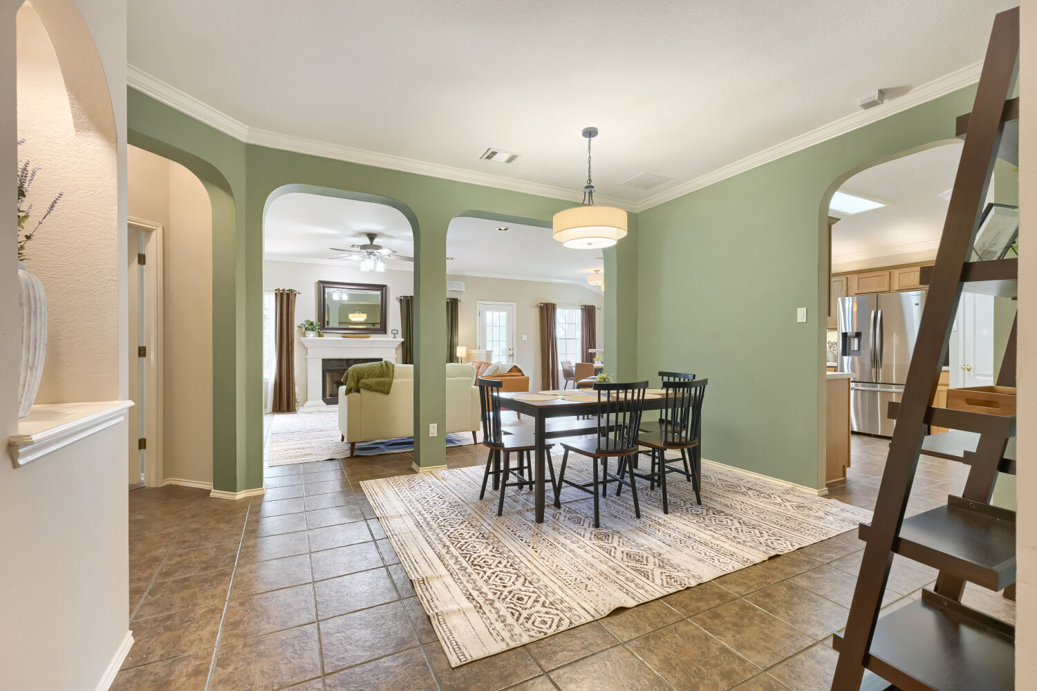 TCH - Spacious 3 bed/2 bath in Austin with Yard - Photo 12