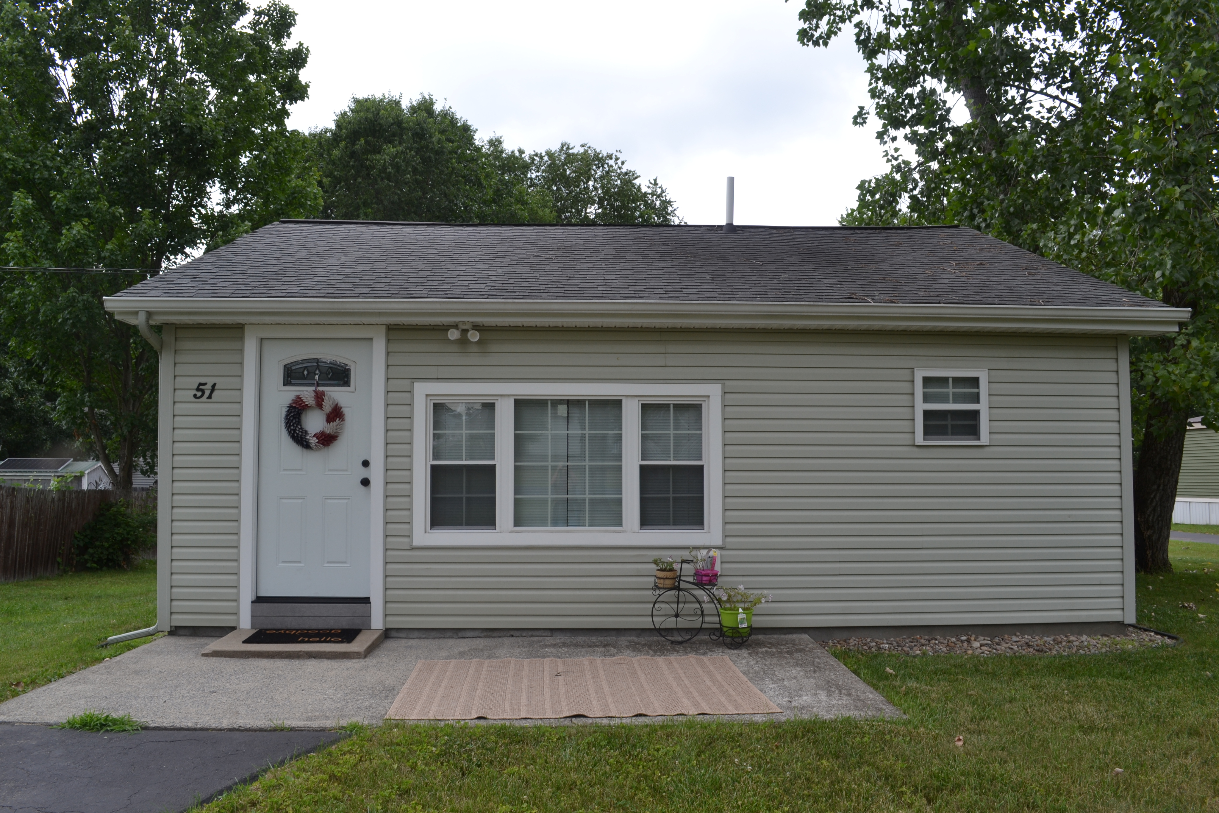 Home away from Home - Photo 2