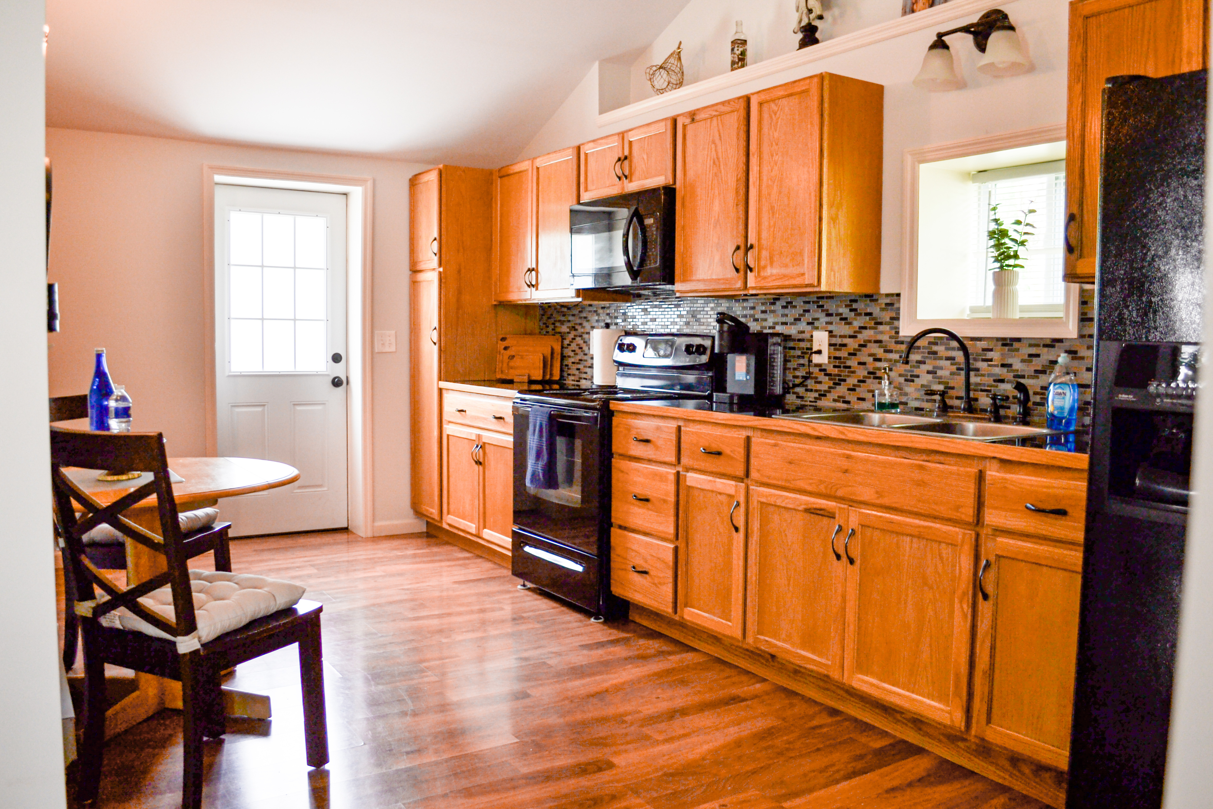 Home away from Home - Photo 8