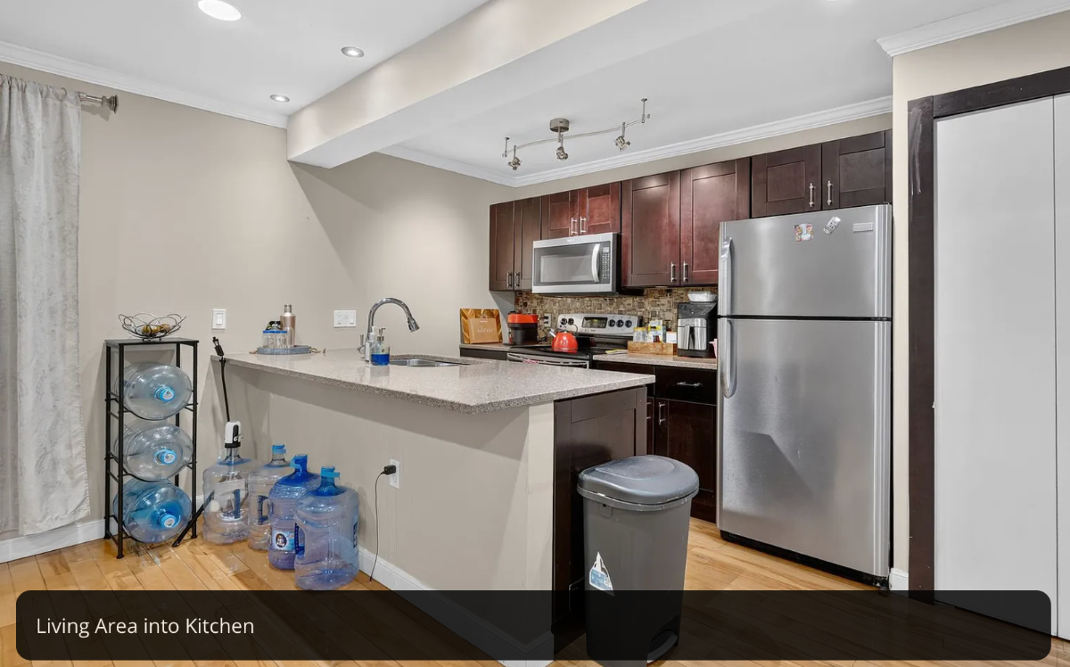 Luxury Primary Bedroom with En-Suite Bath & Walk-In Closet - Congress Heights - Photo 5