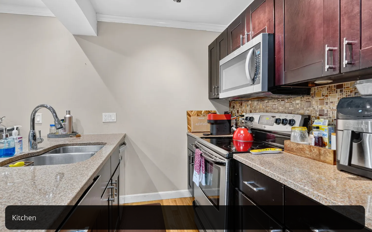 Luxury Primary Bedroom with En-Suite Bath & Walk-In Closet - Congress Heights - Photo 7