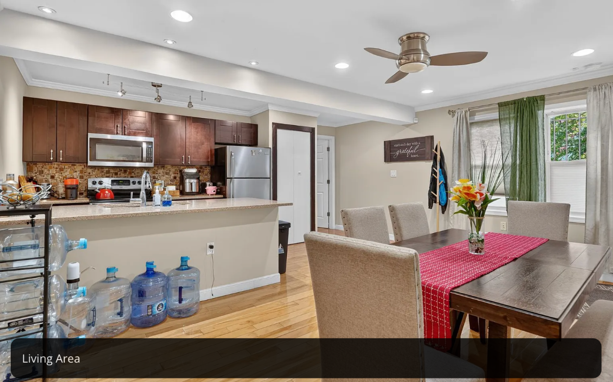 Luxury Primary Bedroom with En-Suite Bath & Walk-In Closet - Congress Heights - Photo 4