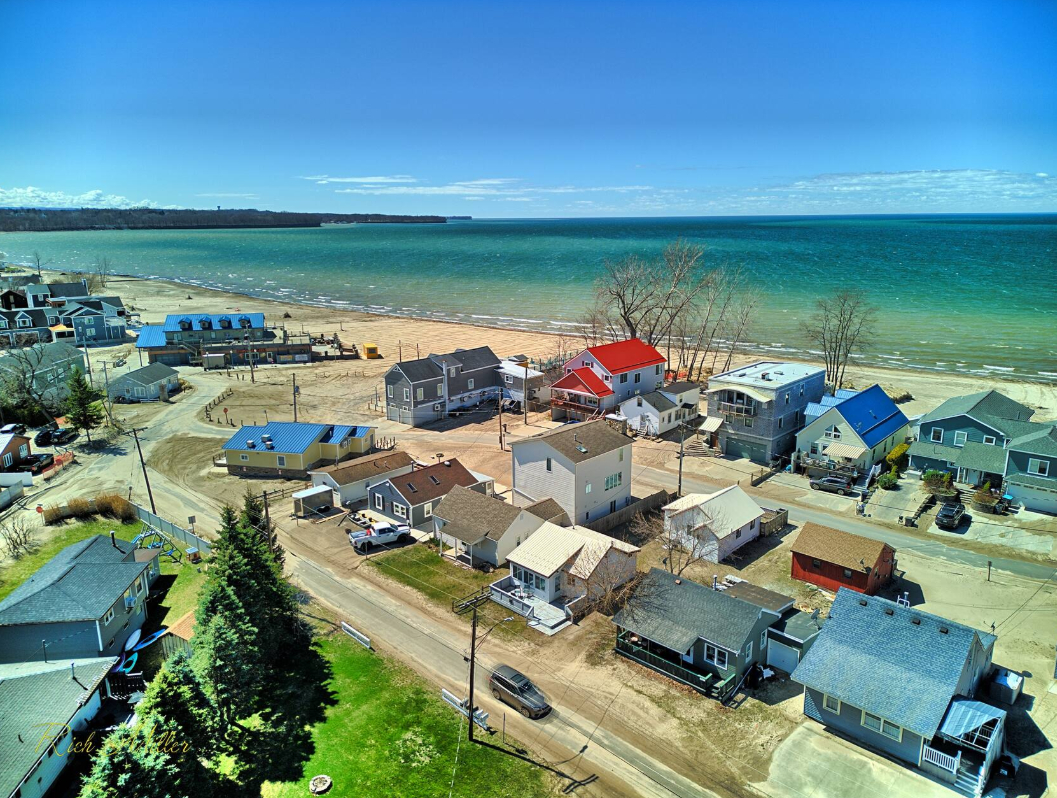 Cozy three bed one bath. Steps to the beach! Sunset Bay, USA!!! - Photo 1