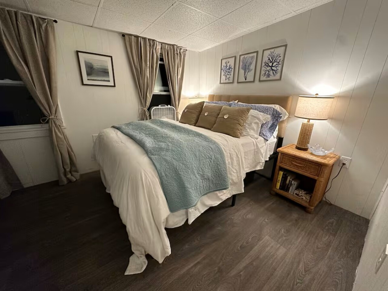 Cozy three bed one bath. Steps to the beach! Sunset Bay, USA!!! - Photo 7
