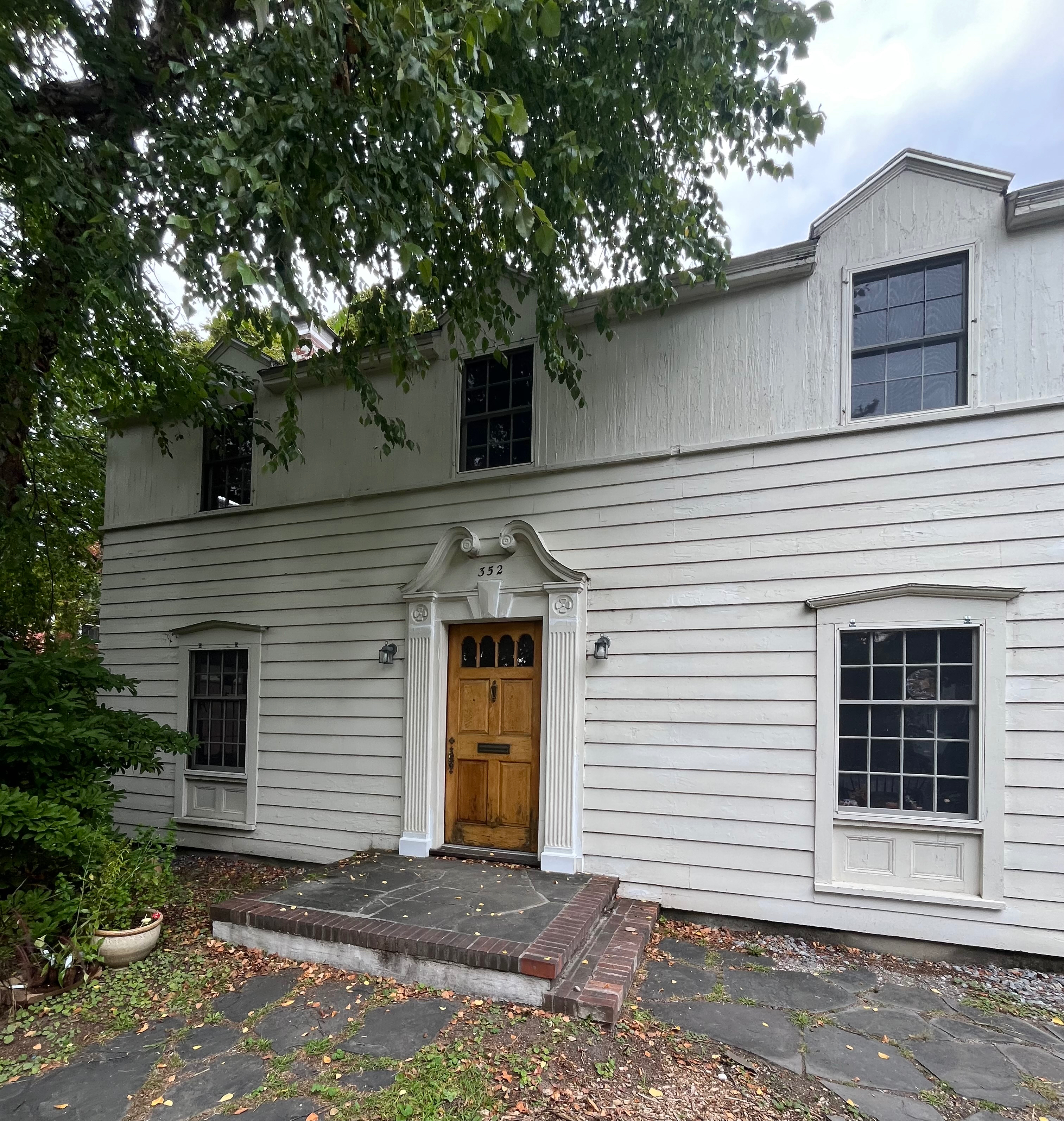 Bright pearl street home - Photo 1