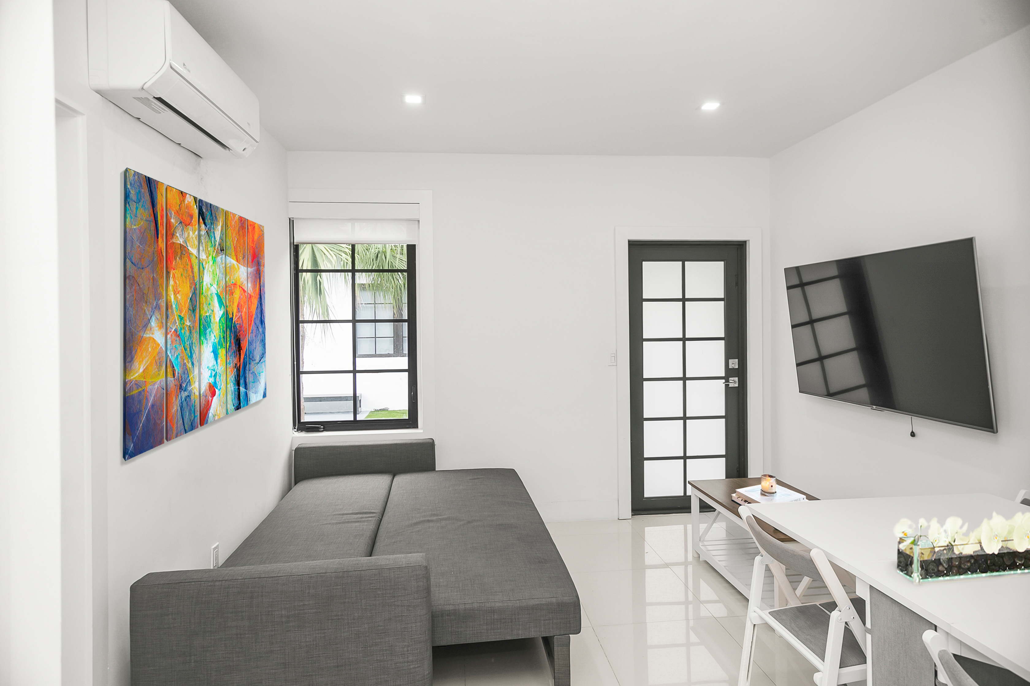 South Beach Retreat with Off-Street Parking | Walk to Dining, Shops & Parks - Photo 3