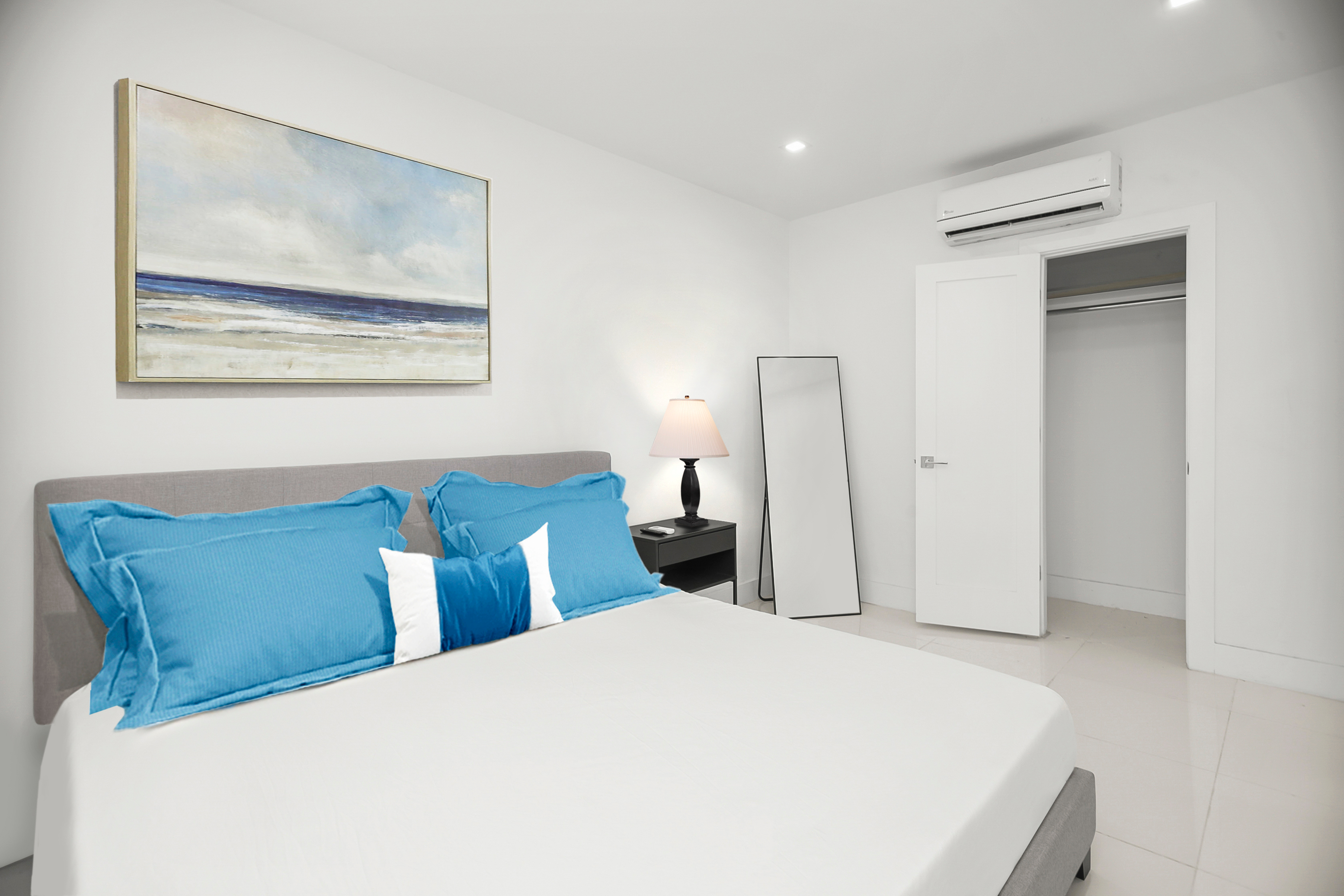 South Beach Retreat with Off-Street Parking | Walk to Dining, Shops & Parks - Photo 7