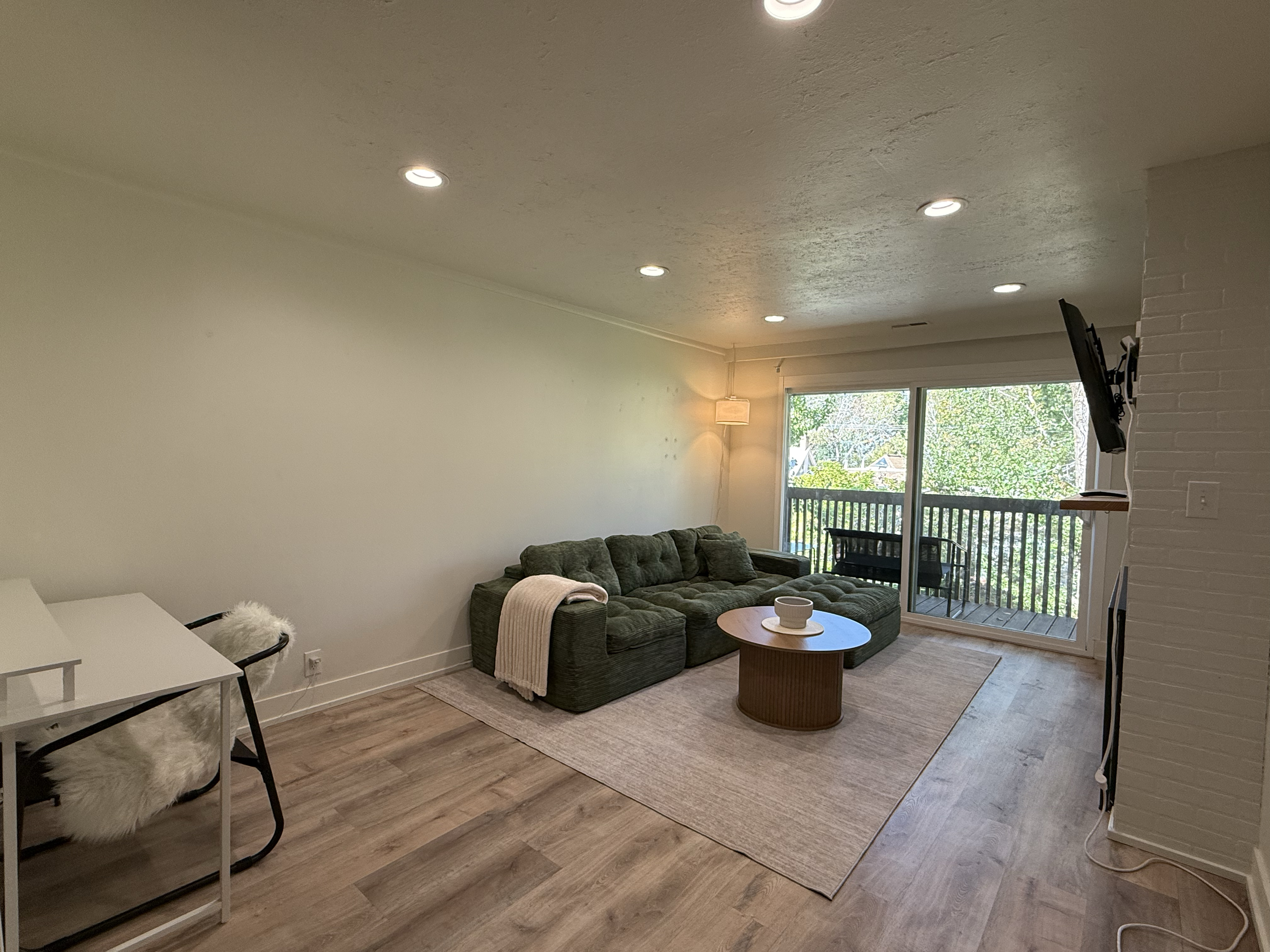 Airy Avenues Retreat - Photo 12