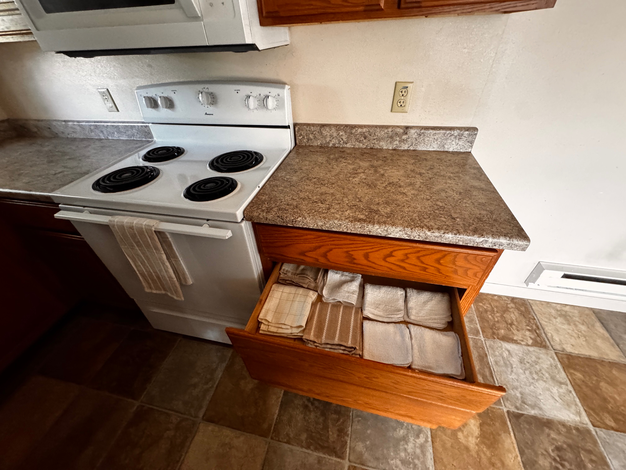Make Your Next Move to 310 E Spruce Street-Your New Rental Home Awaits! - Photo 3